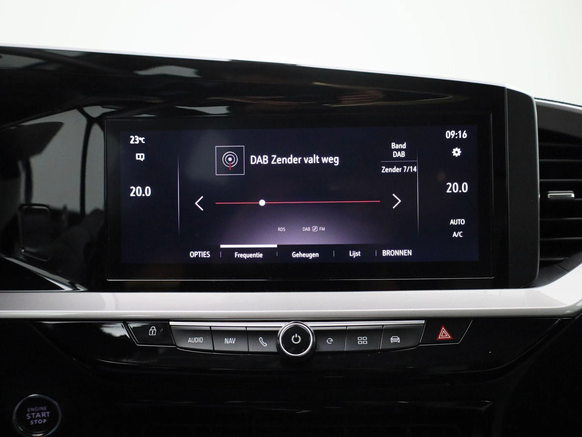 Opel-Mokka-e-image-14