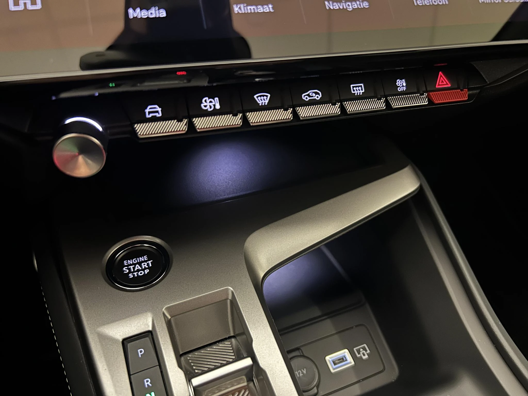 Peugeot-408-image-16