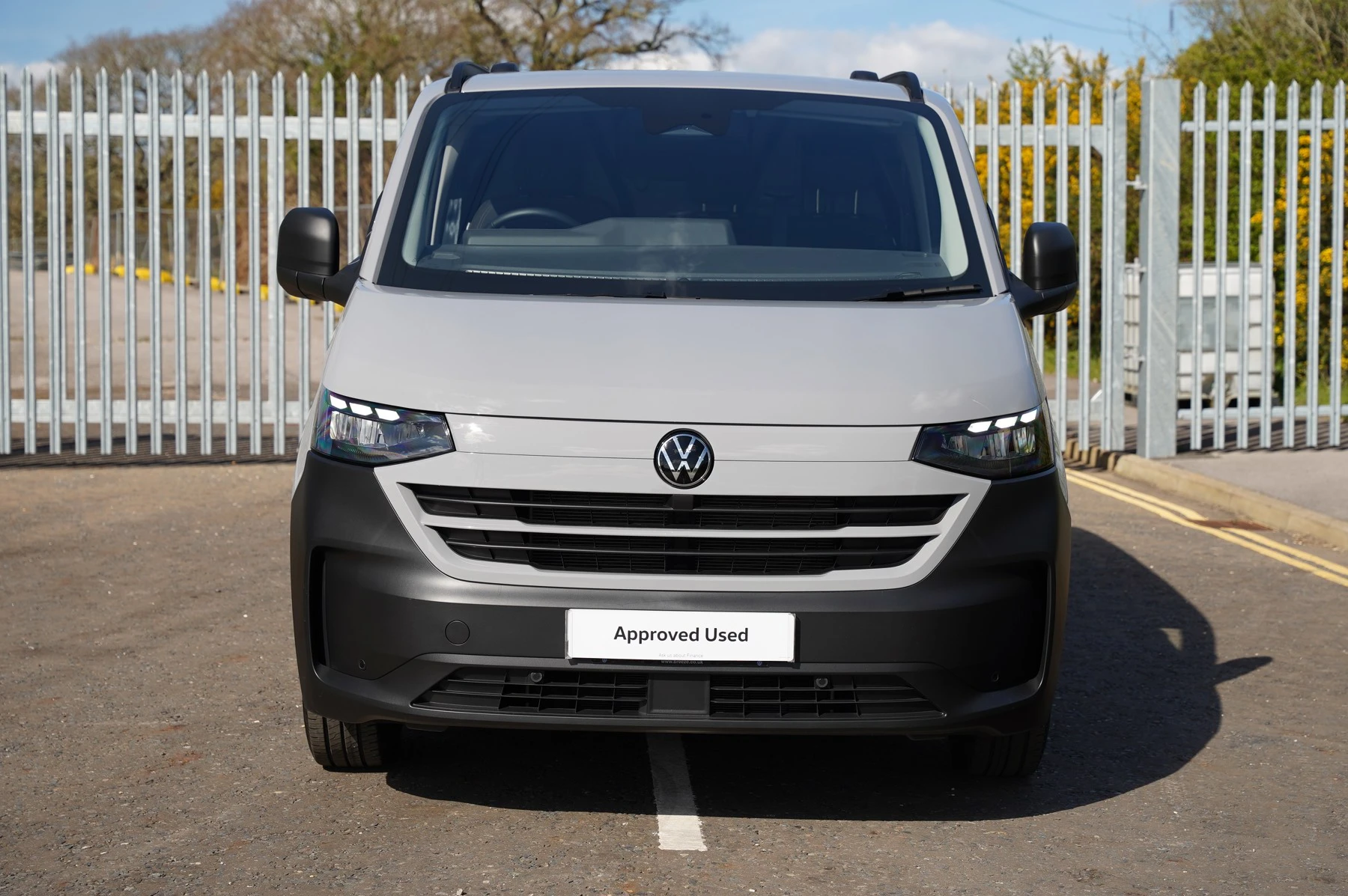 Volkswagen-Transporter-image-6
