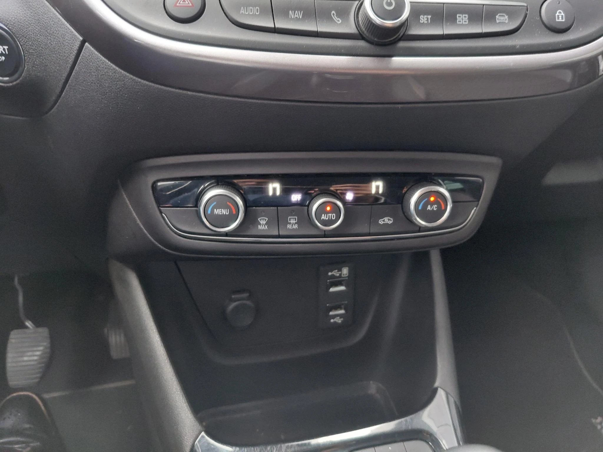 Opel-Crossland X-image-14