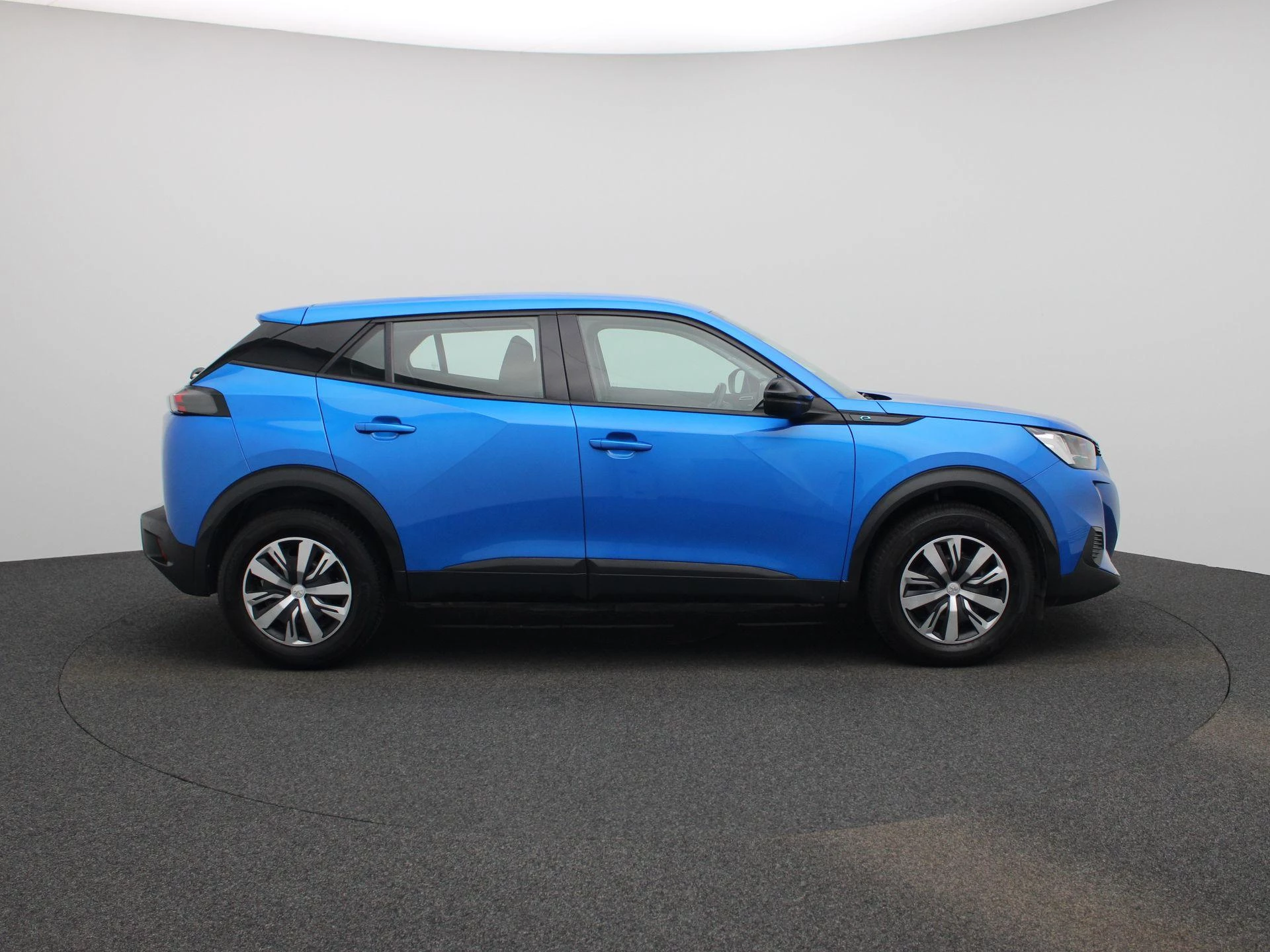 Peugeot-e-2008-image-5