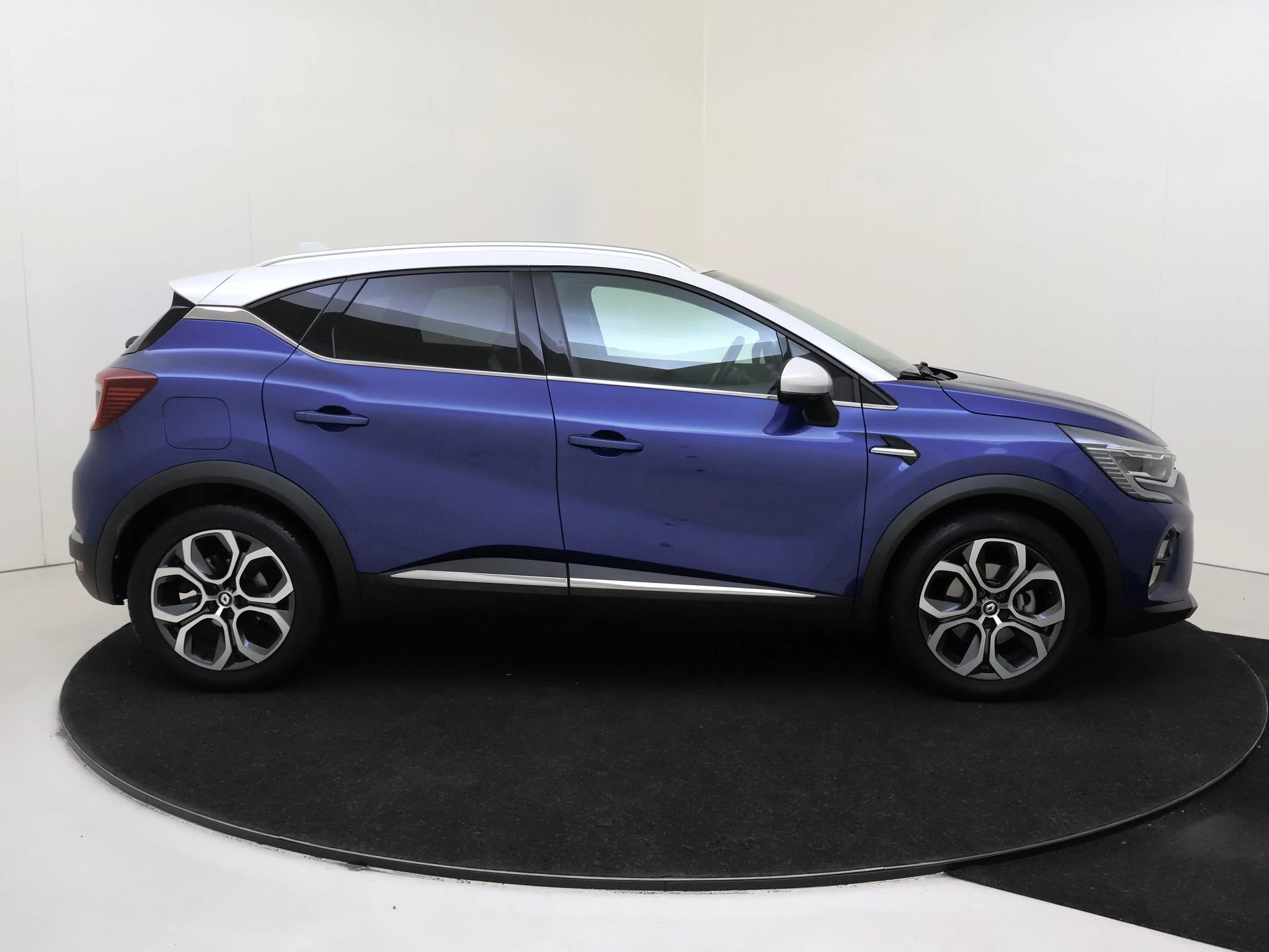 Renault-Captur-image-8