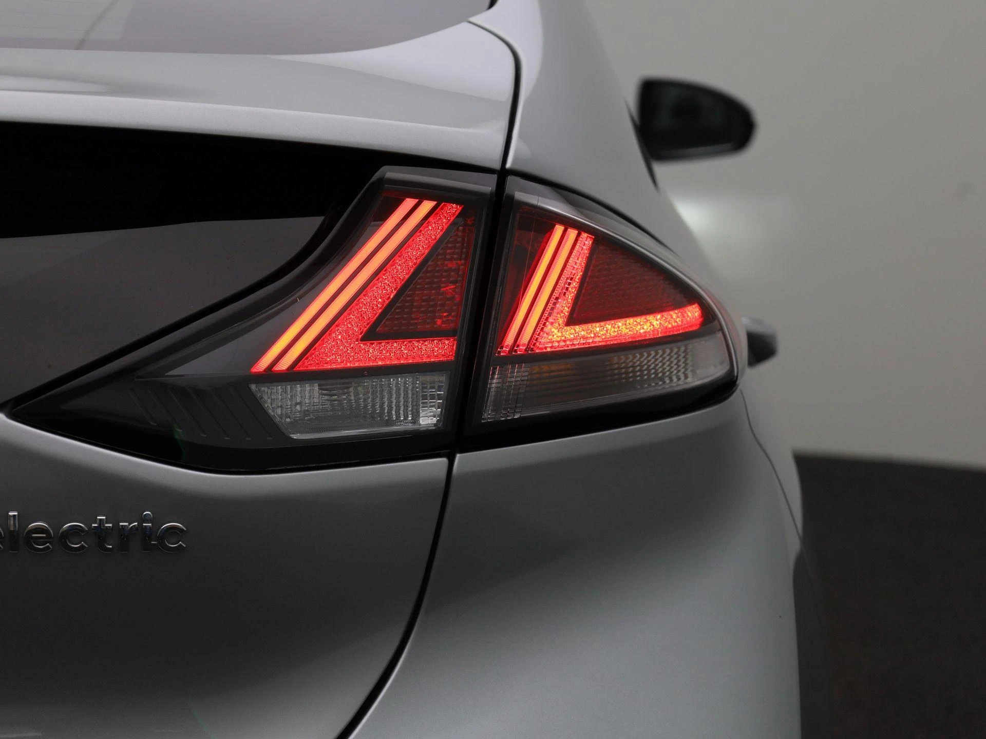 Hyundai-IONIQ-image-37