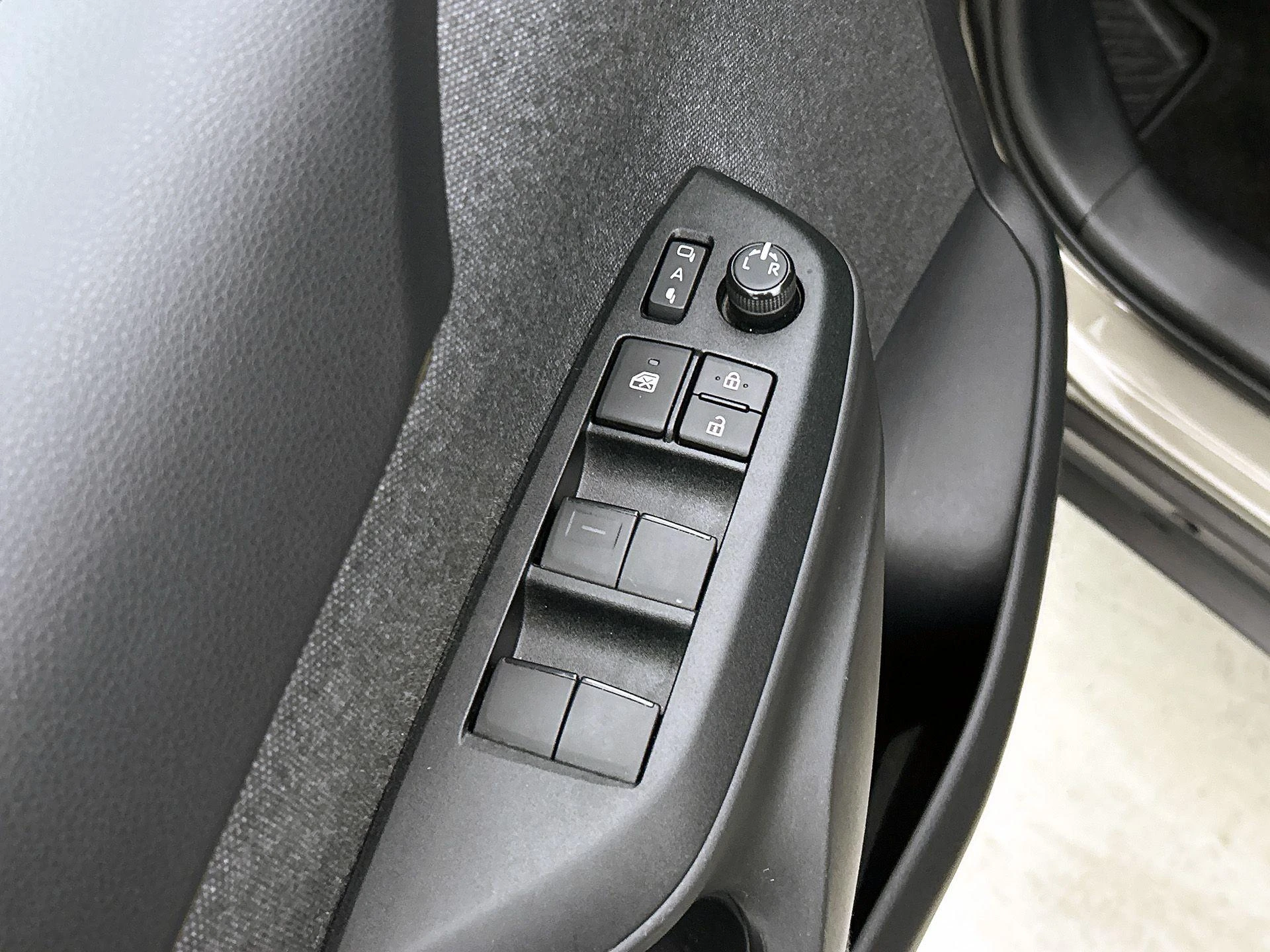Toyota-Yaris Cross-image-30