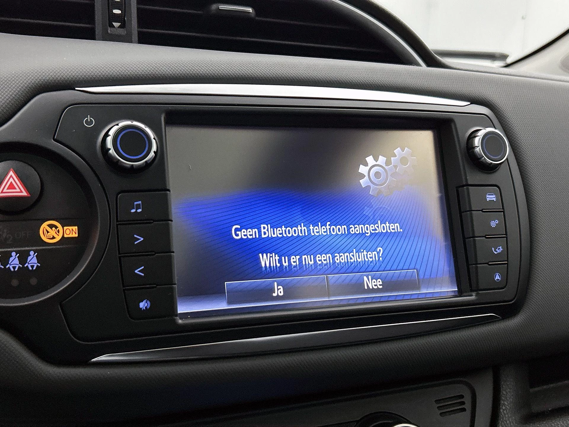 Toyota-Yaris-image-7