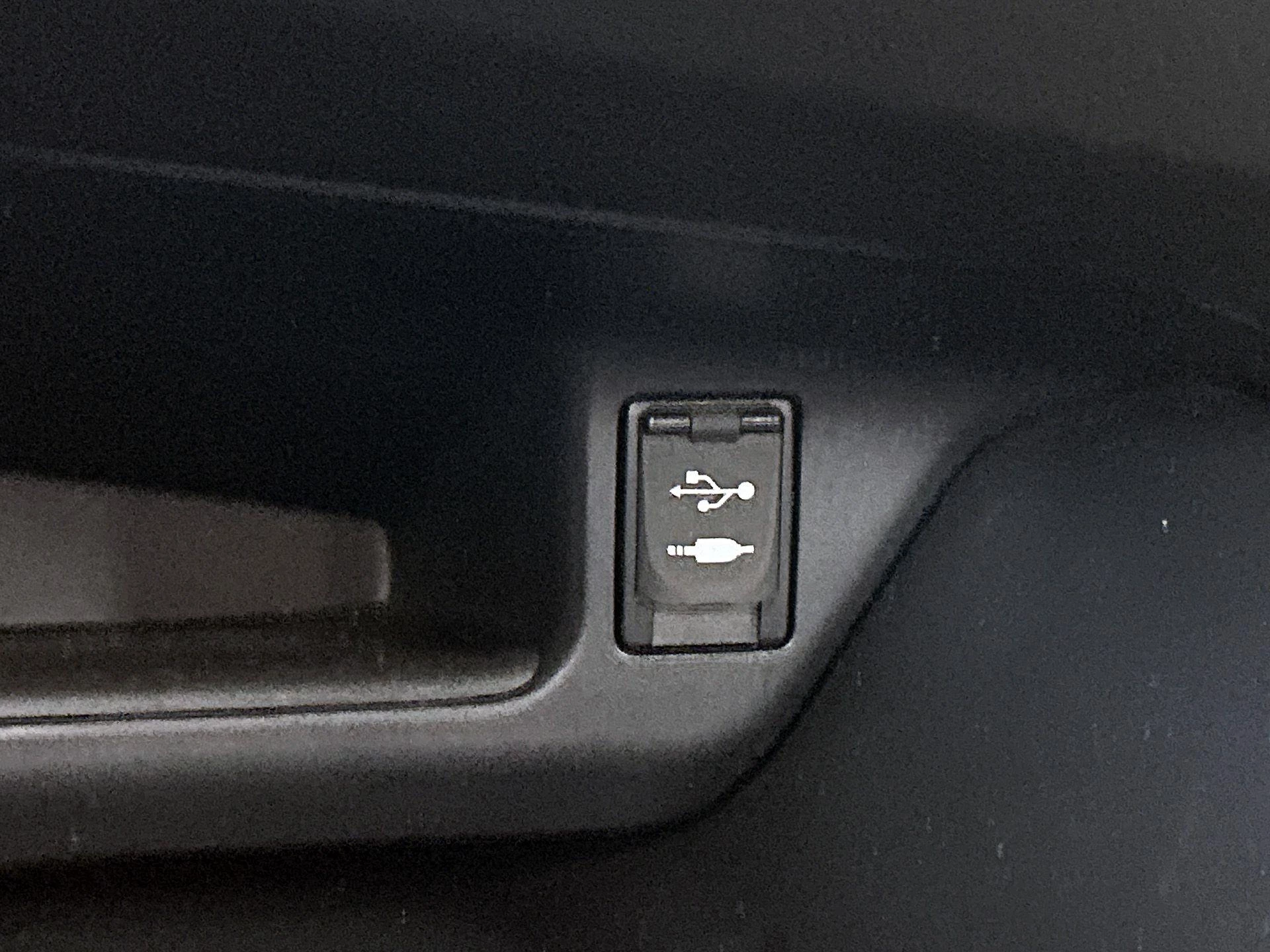 Toyota-C-HR-image-33