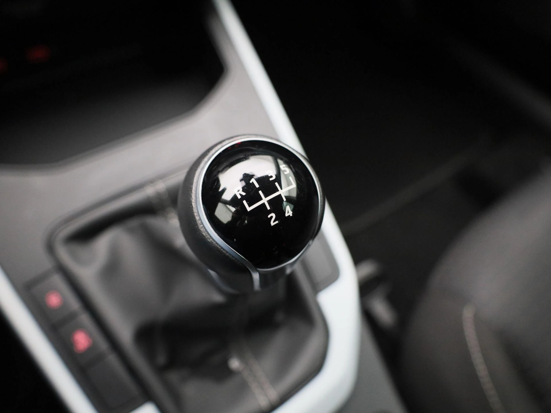 SEAT-Arona-image-23