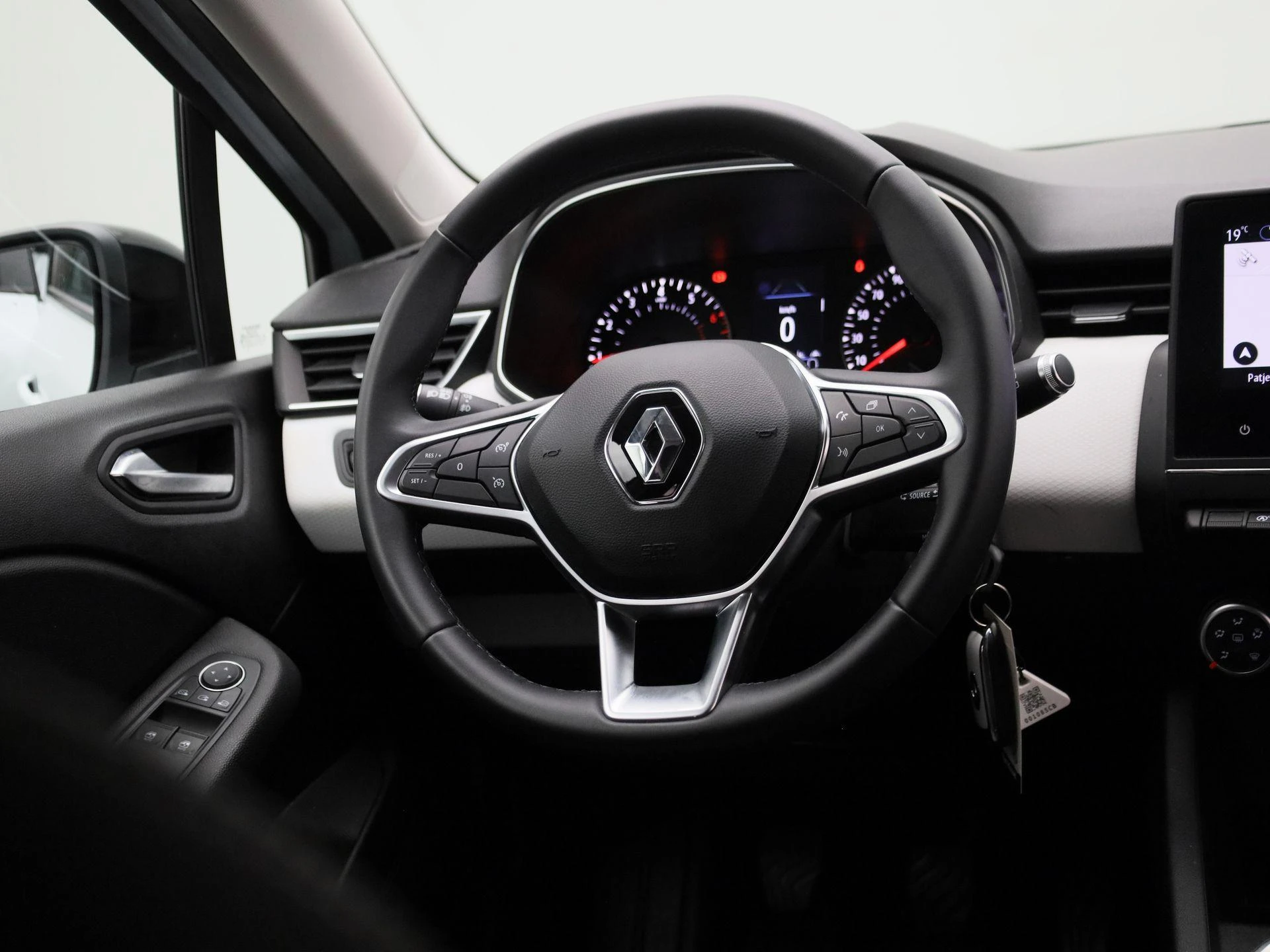 Renault-Clio-image-8
