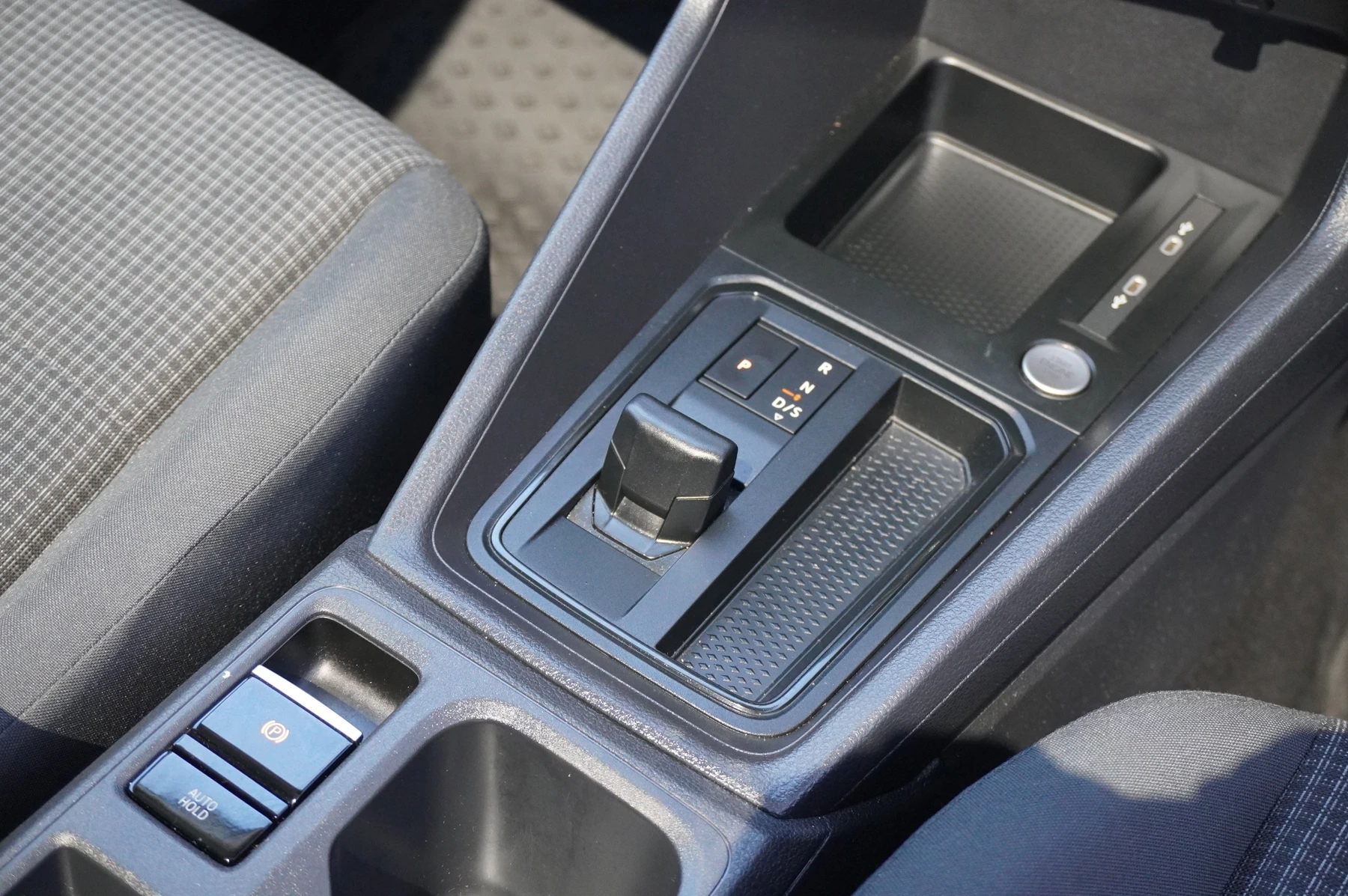 Volkswagen-Caddy-image-28