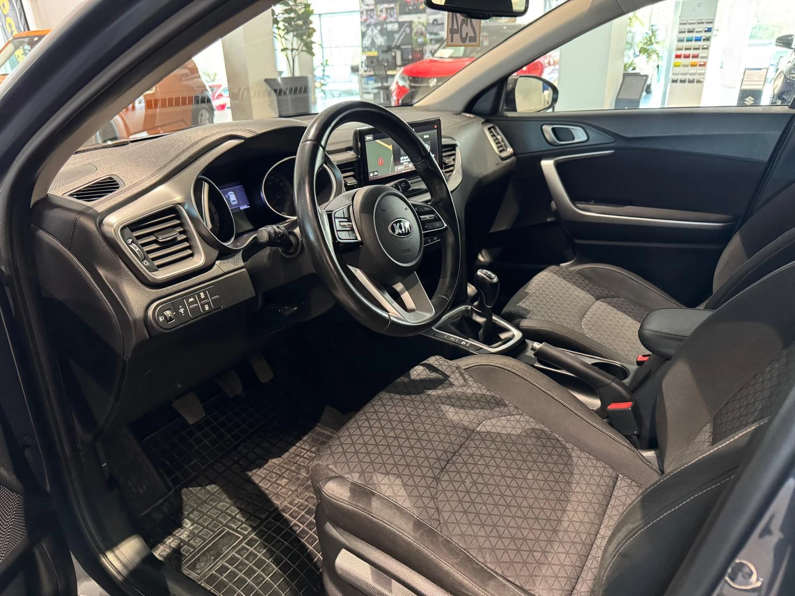 Kia Ceed Pure 1.0 T-GDi 100 ISG