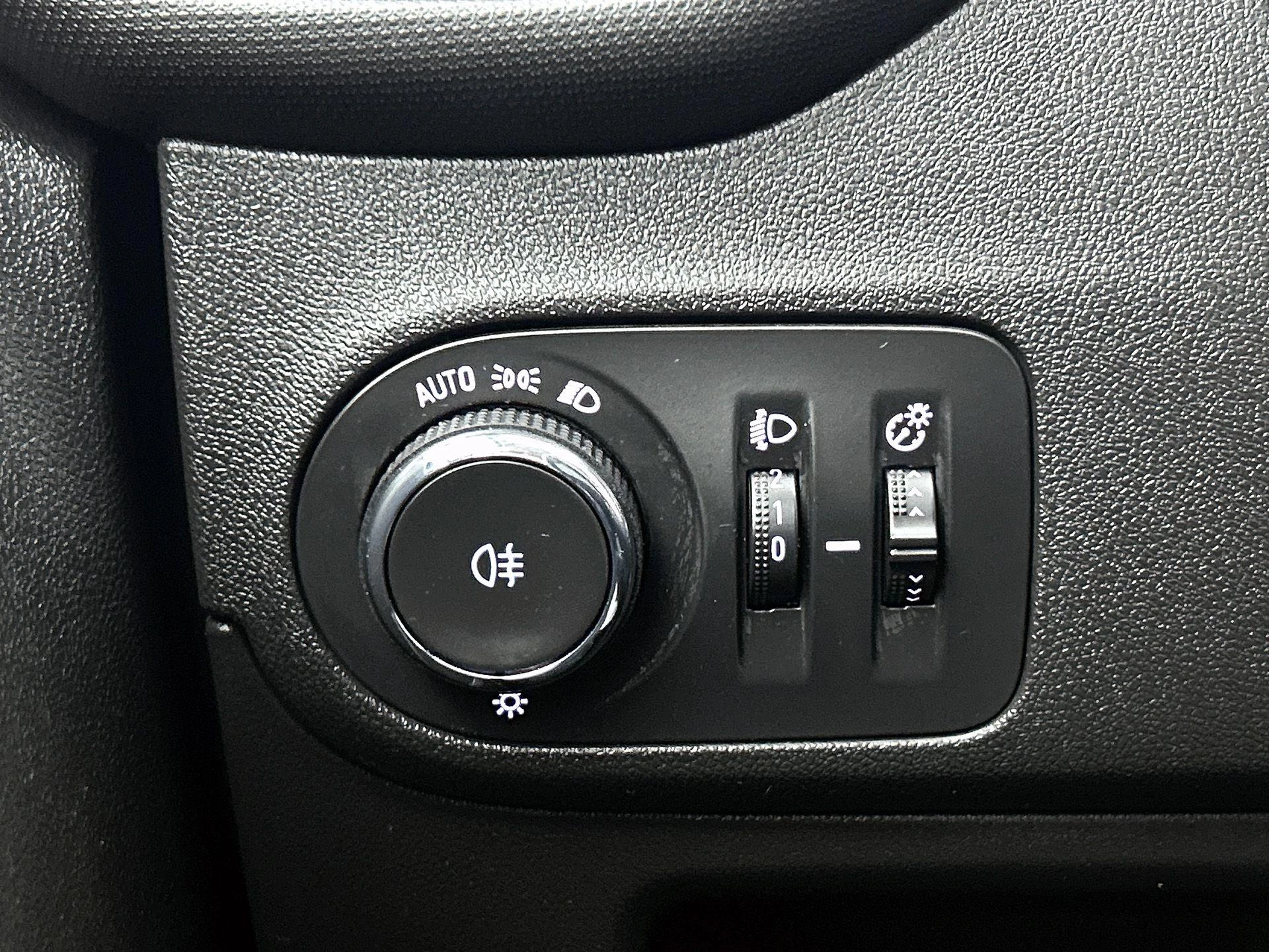 Opel-Crossland X-image-27
