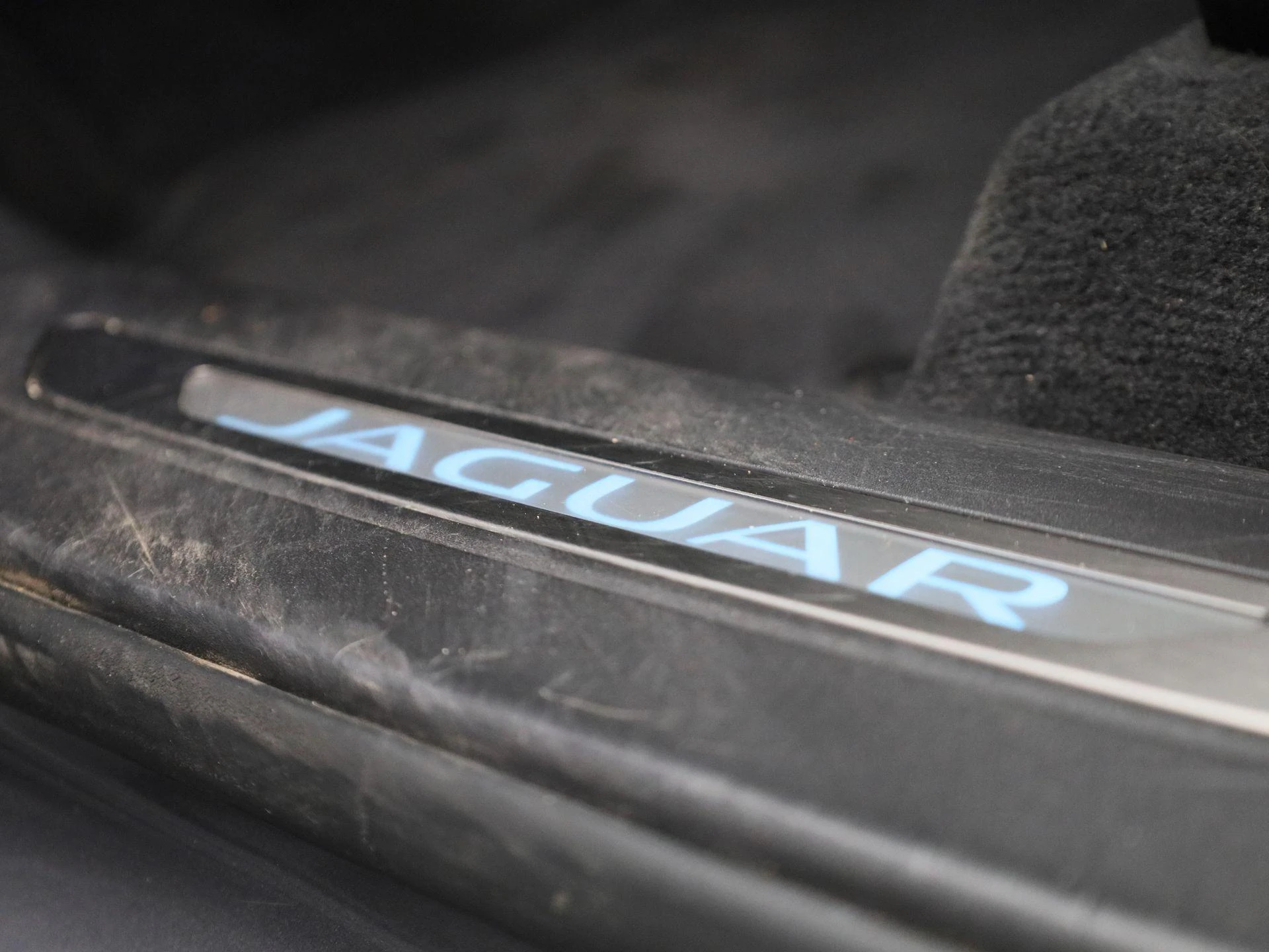 Jaguar F-PACE 2.0 P250 R-Dynamic SE