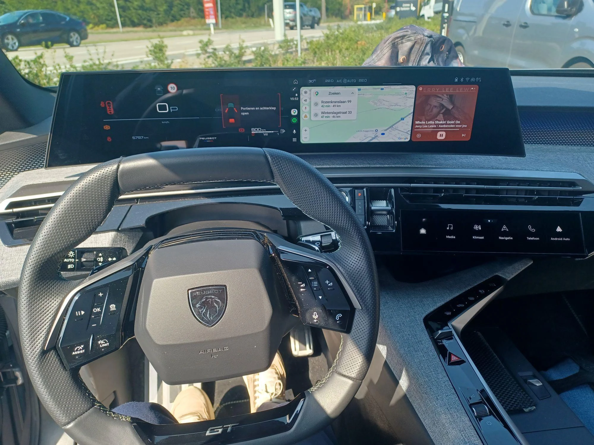 Peugeot-5008-image-11