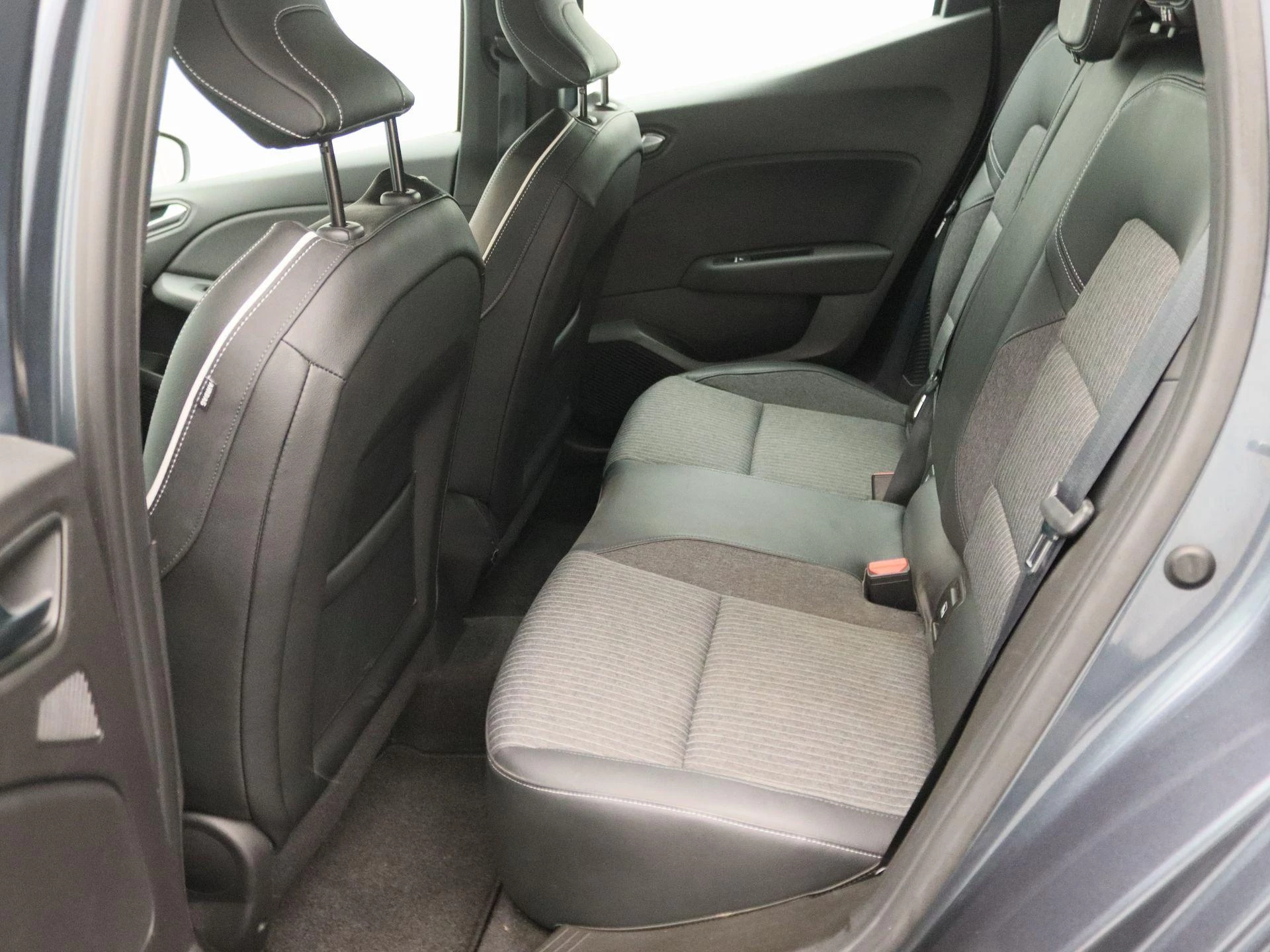 Renault-Clio-image-12