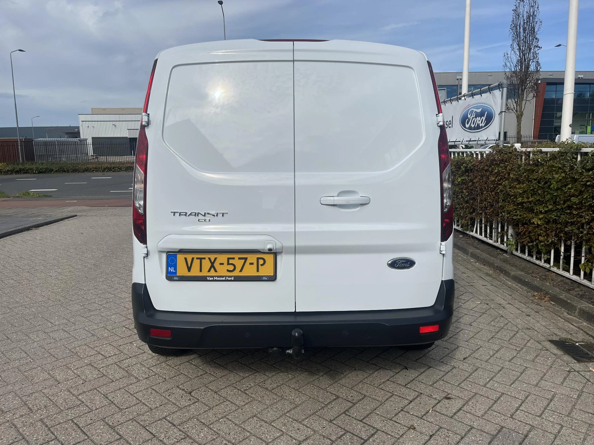 Ford-Transit Connect-image-5