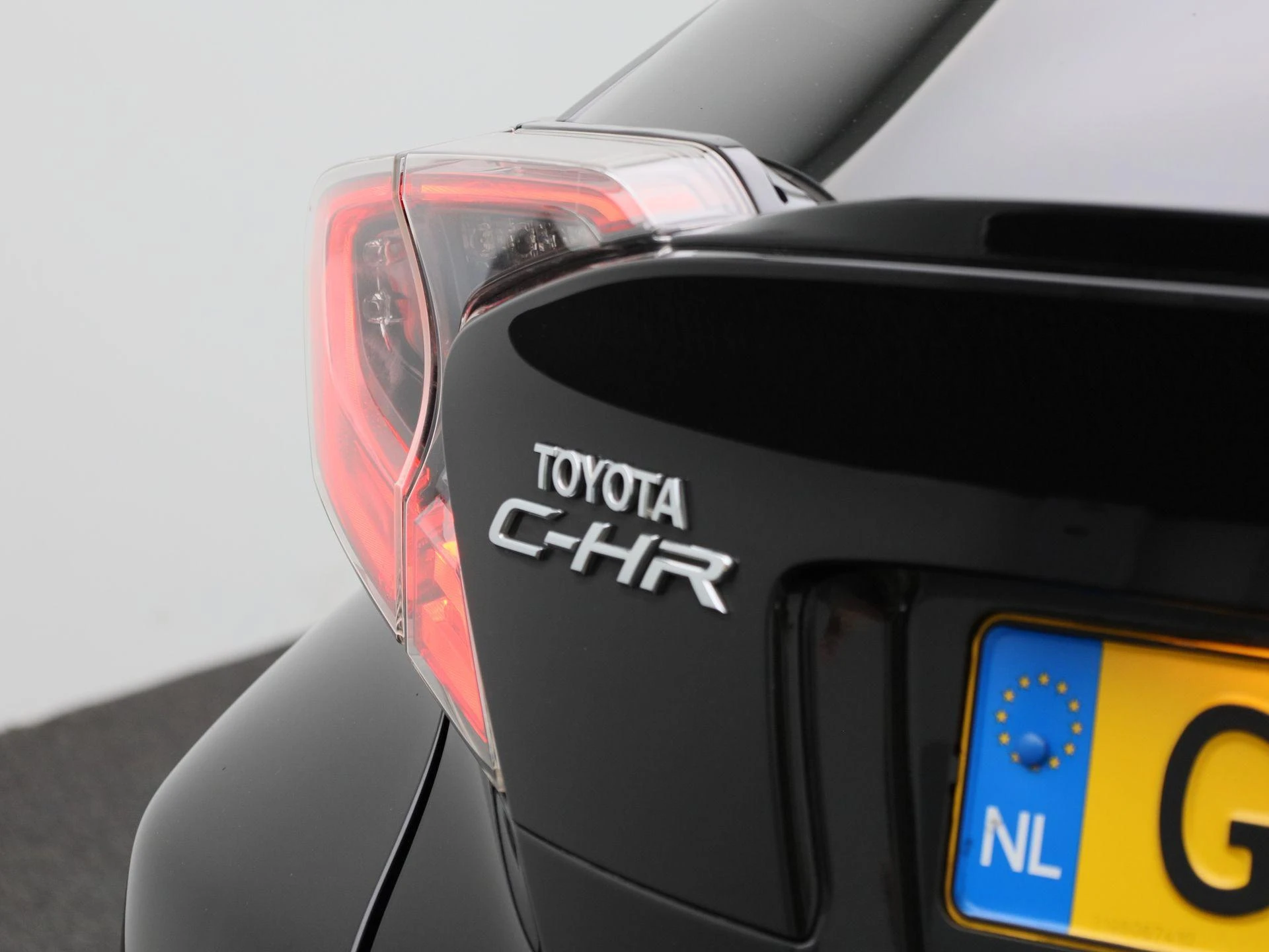 Toyota-C-HR-image-41