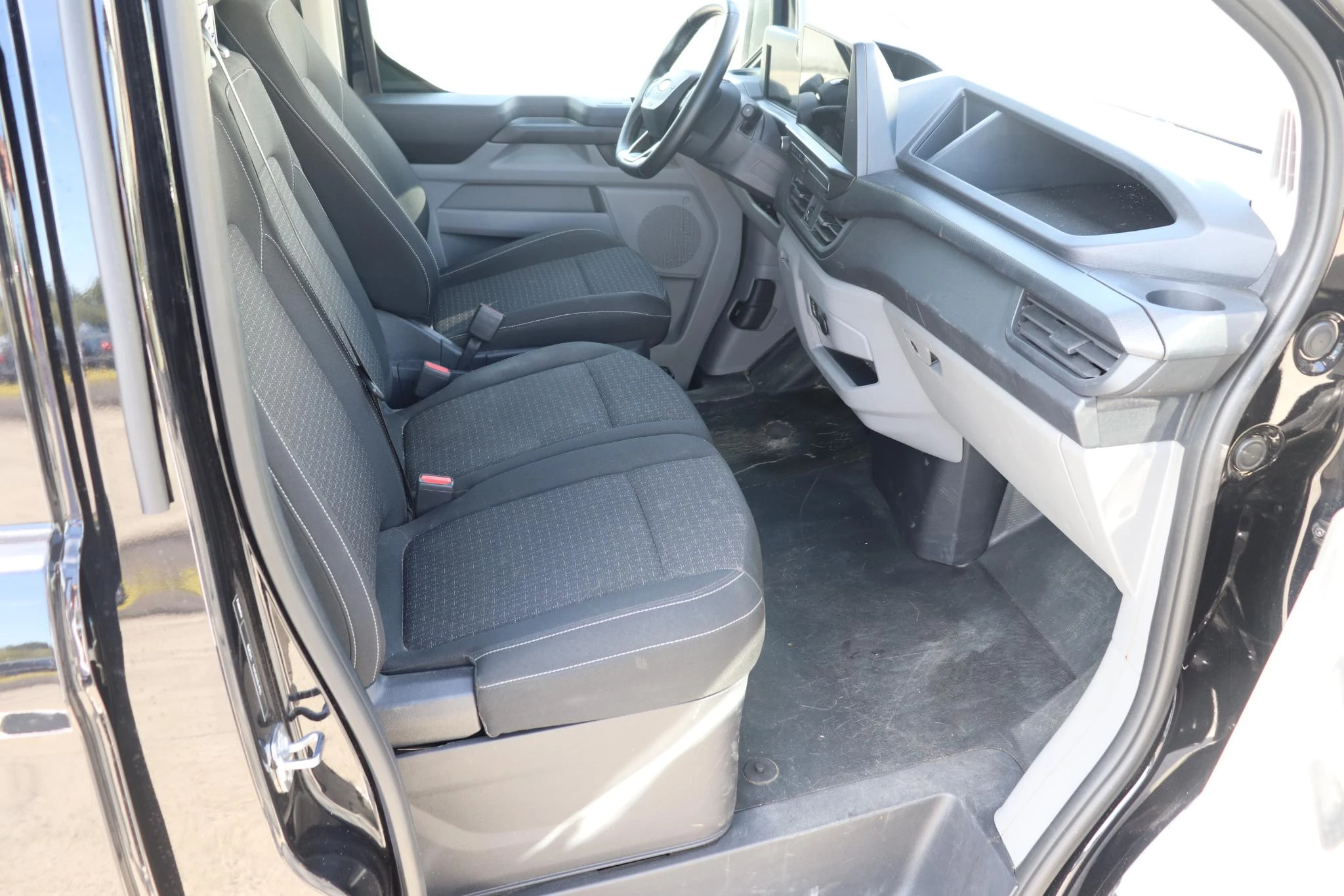 Ford-Transit Custom-image-14