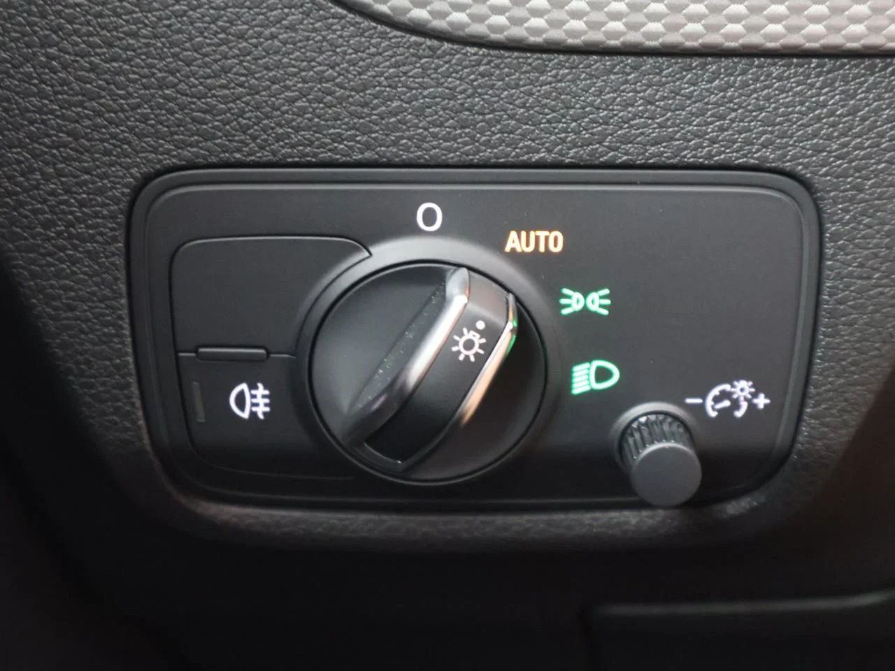 Audi-Q2-image-17