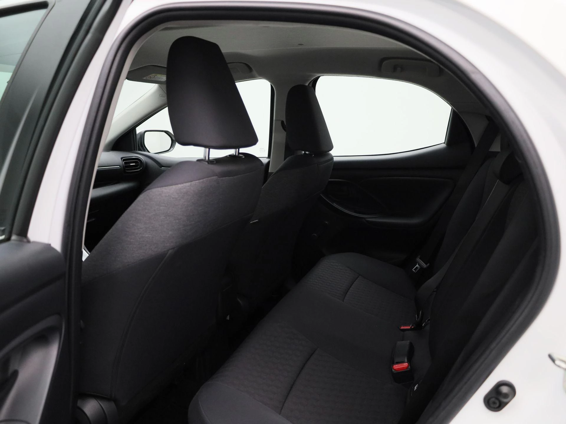 Toyota-Yaris-image-9