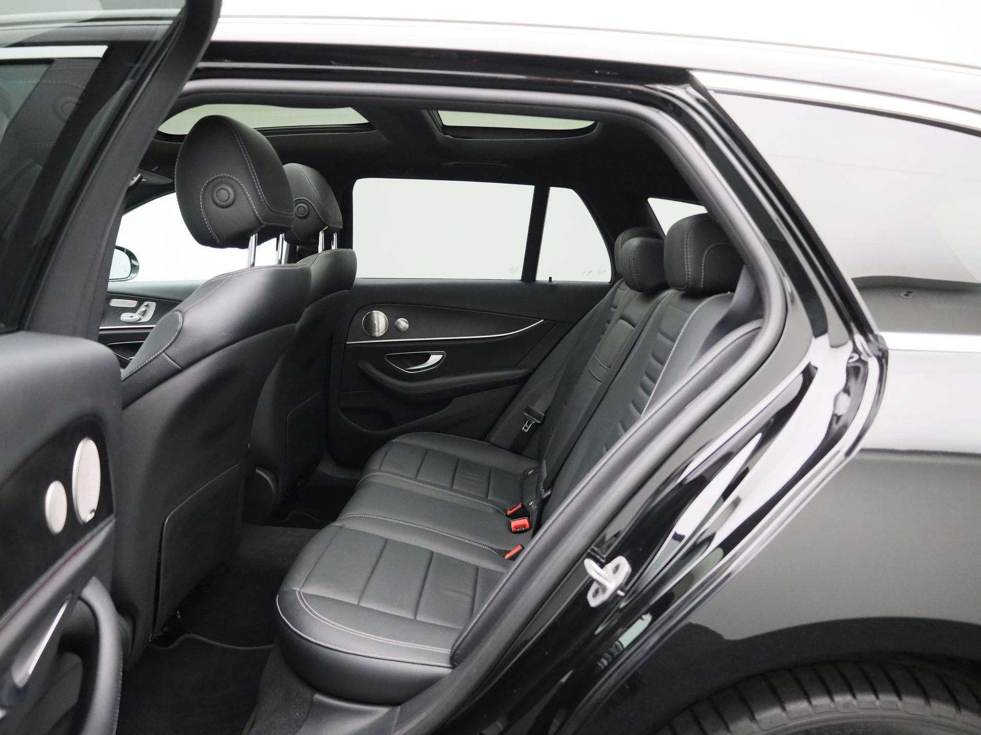 Mercedes-Benz-Classe E-image-9