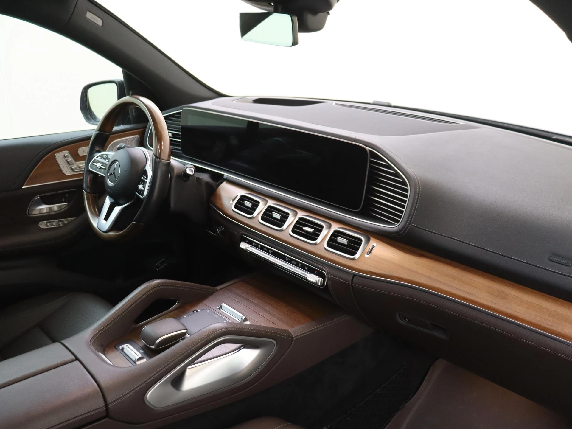 Mercedes-Benz-GLE-image-10