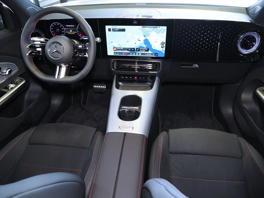 Mercedes-Benz-GLB 200-image-11