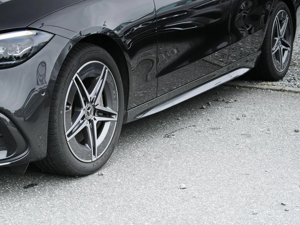 Mercedes-Benz-C-Klasse 300-image-6
