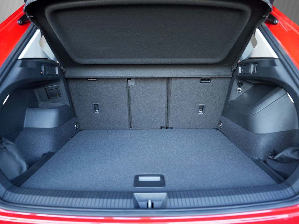 Volkswagen Tiguan 1,5 l eTSI DSG Elegance AHK LM20" VAL VSA