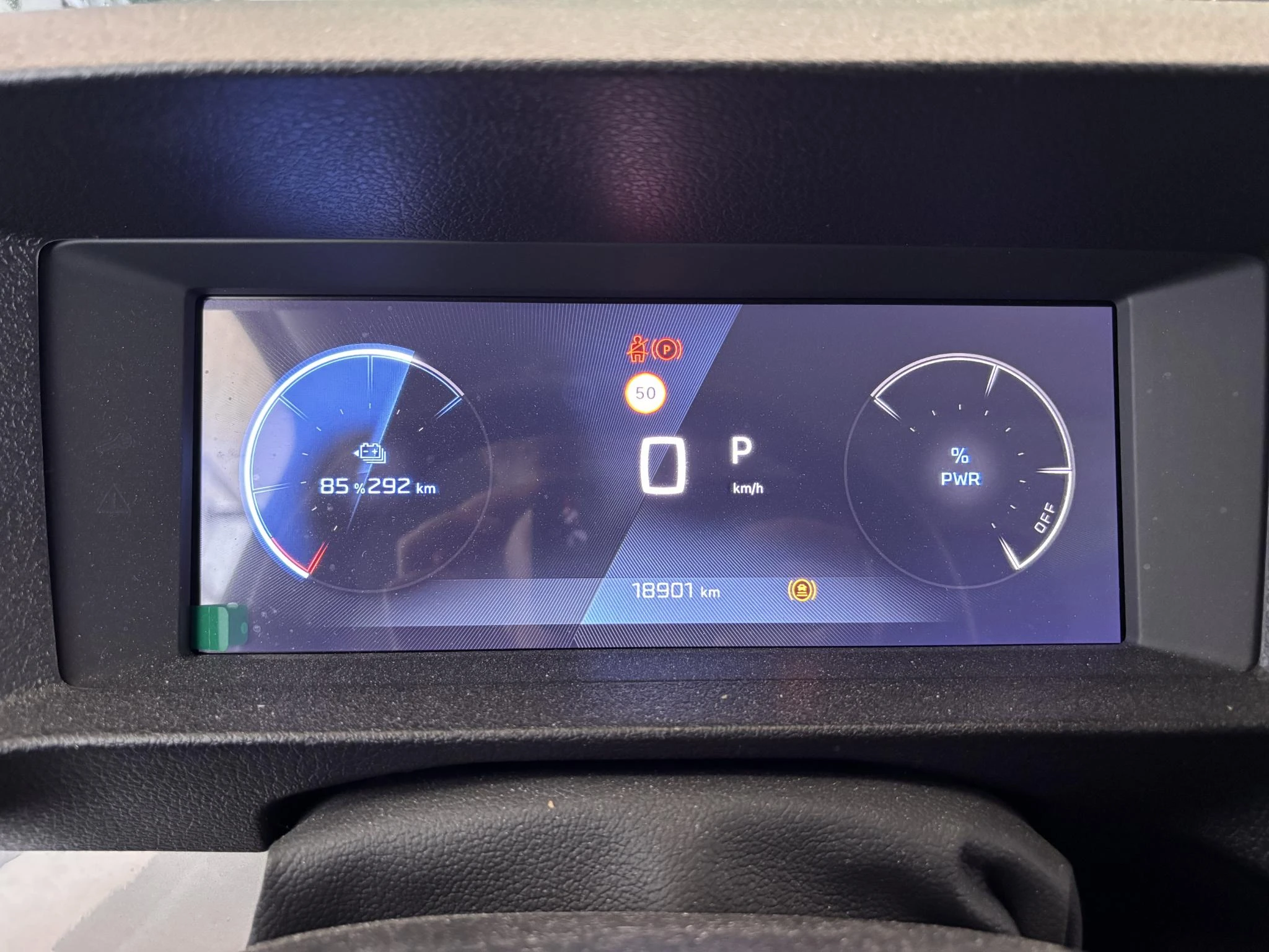 Peugeot-e-Expert-image-13