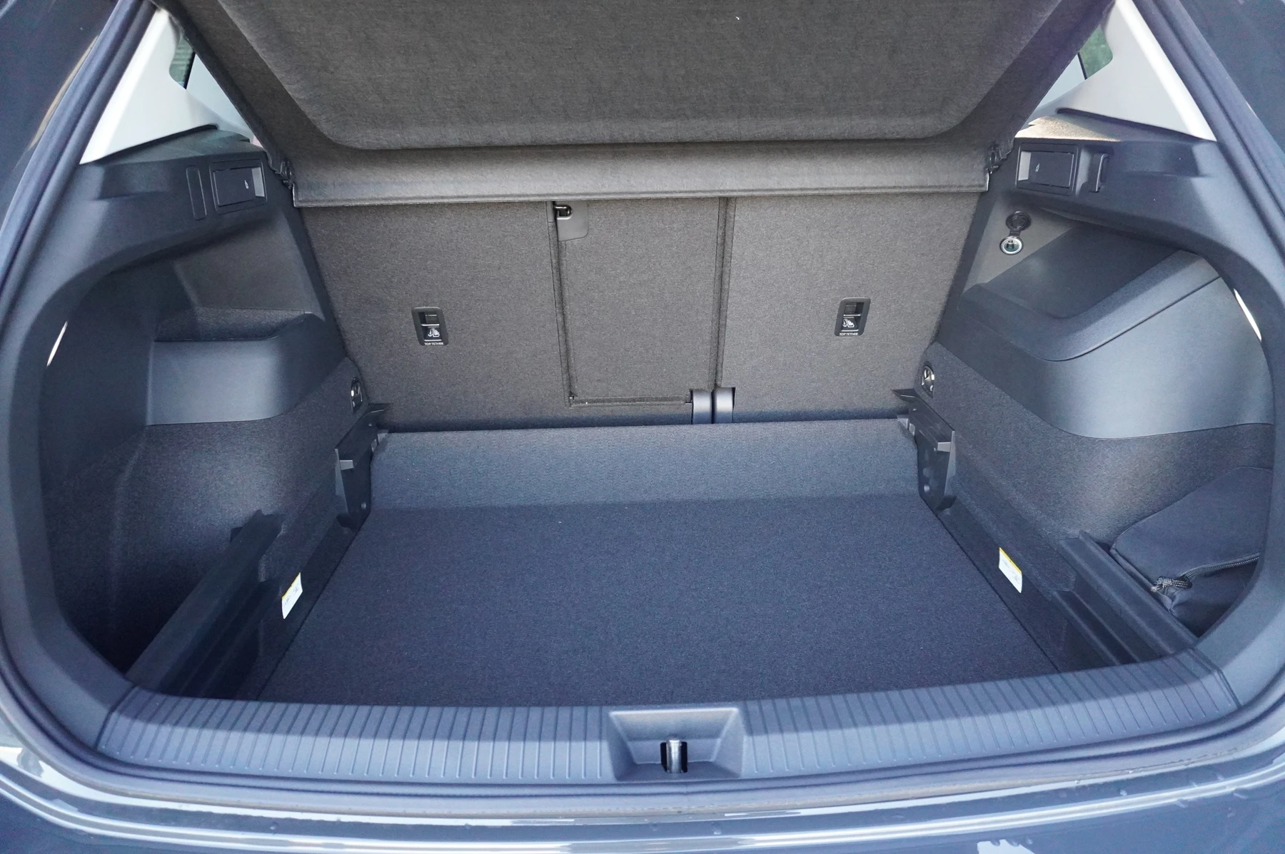 Volkswagen-Tiguan-image-12