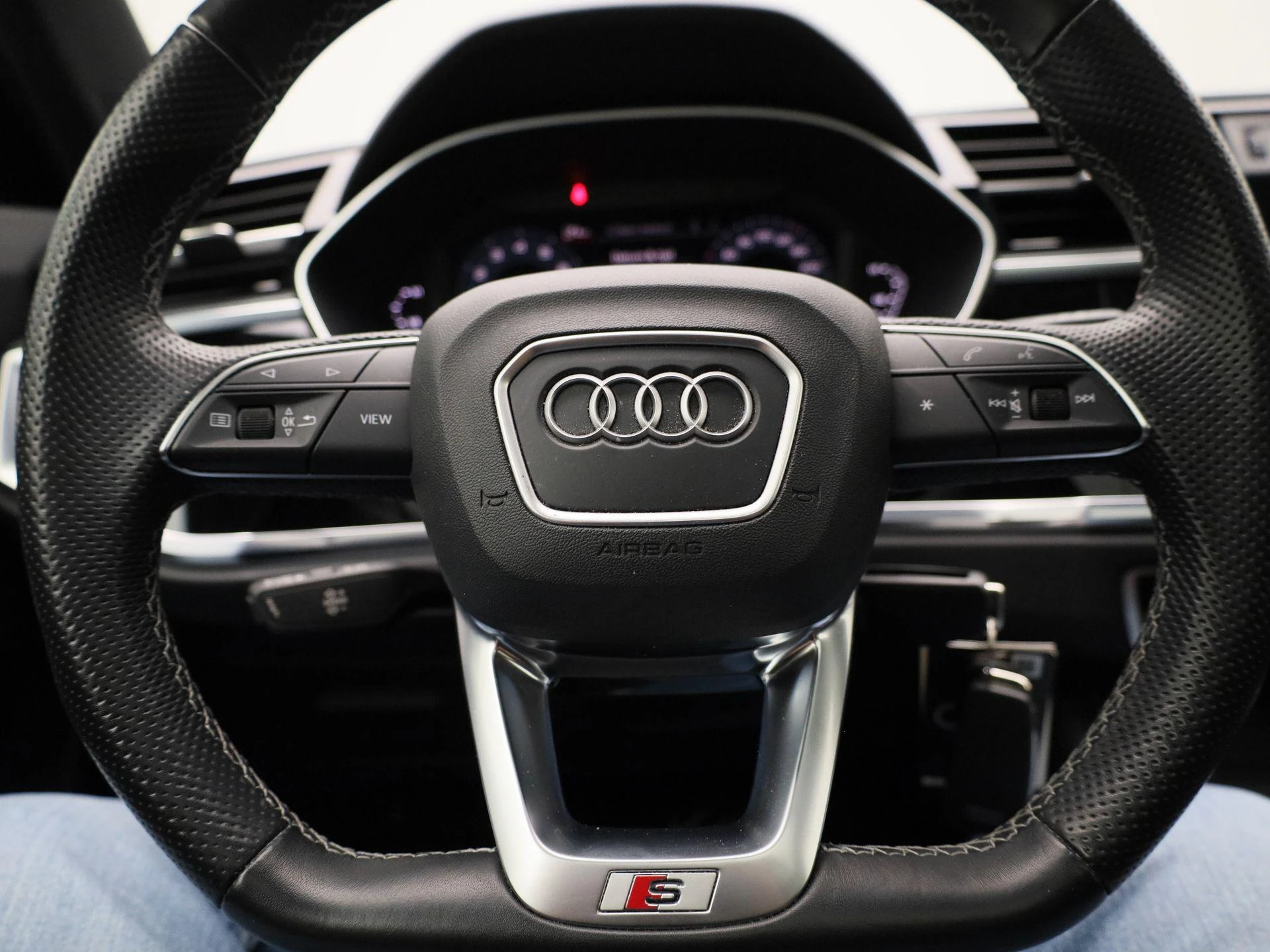 Audi-Q3-image-30