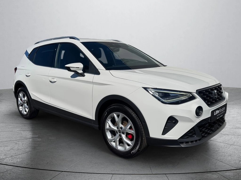 SEAT-Arona-image-5