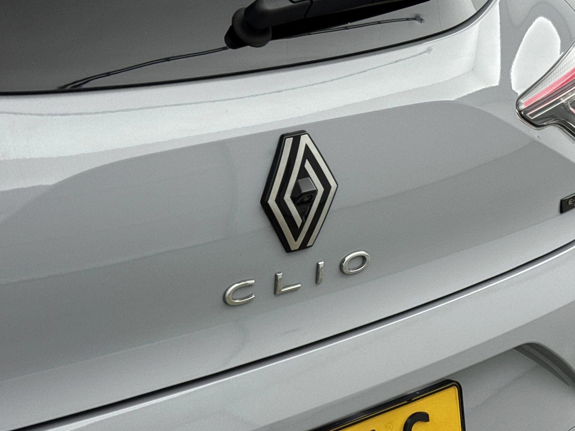 Renault-Clio-image-15