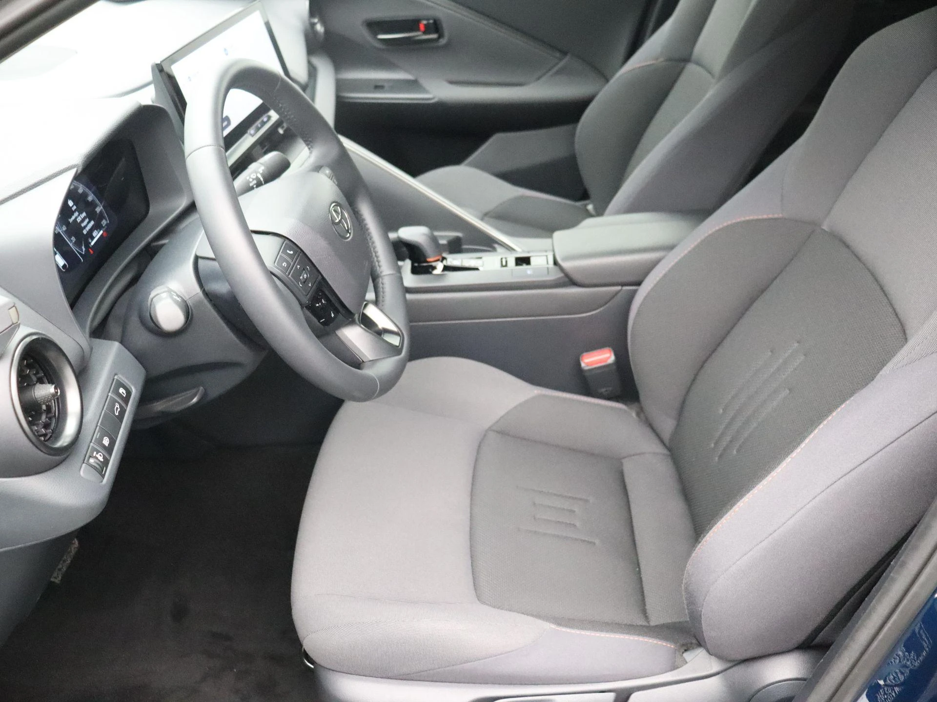 Toyota-C-HR-image-9