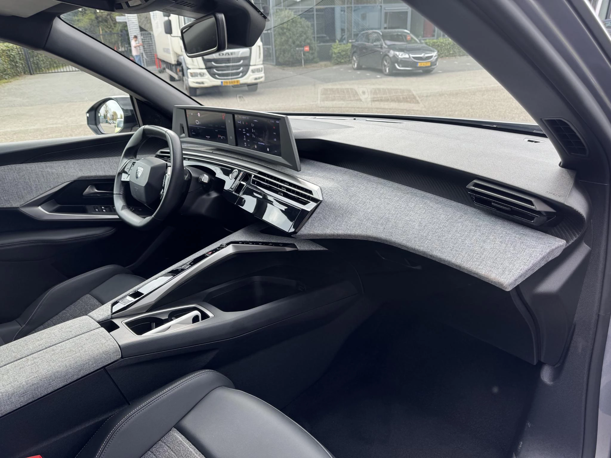 Peugeot-5008-image-15