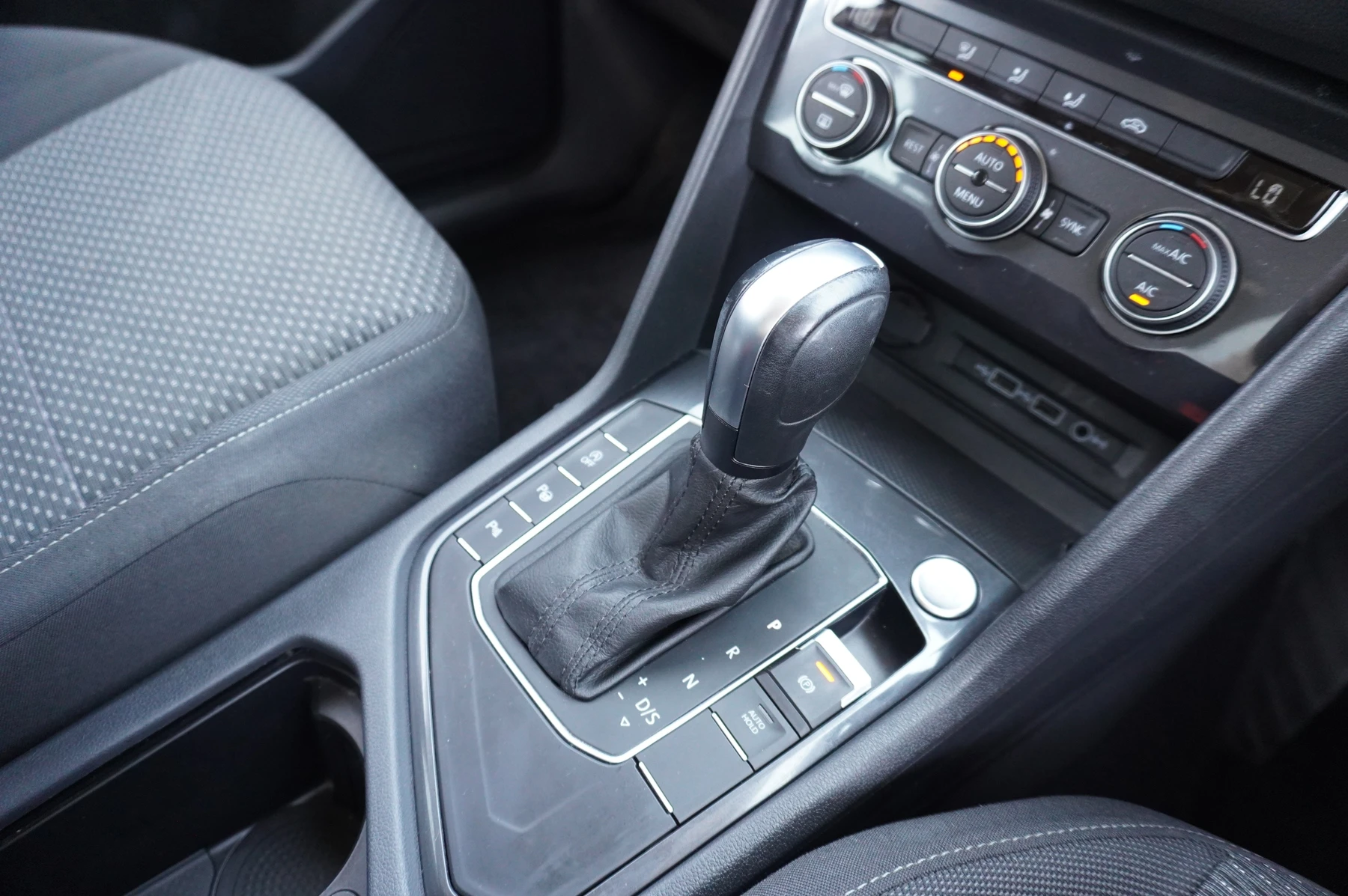 Volkswagen-Tiguan Allspace-image-38