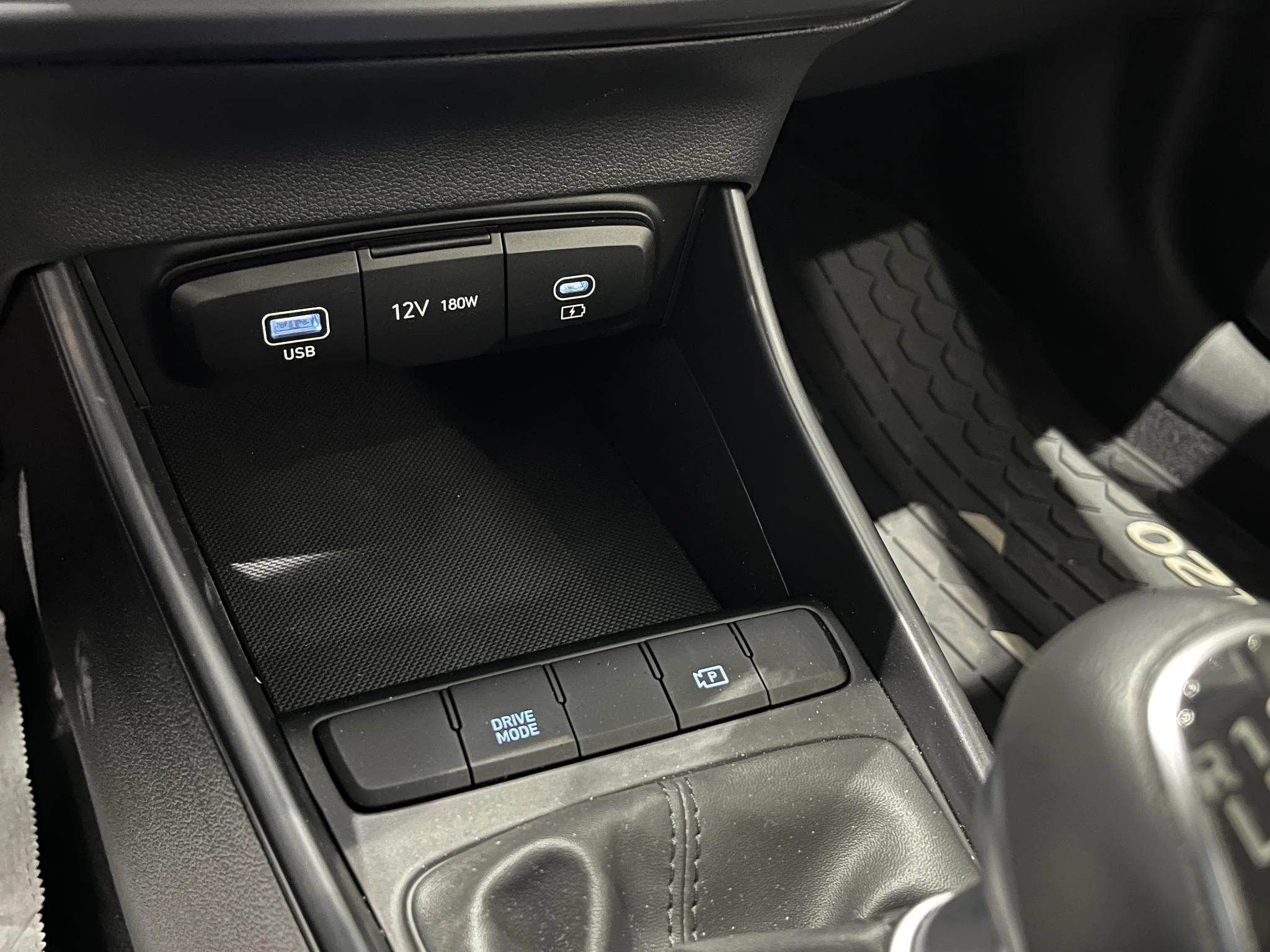 Hyundai i20 TWIST MT6