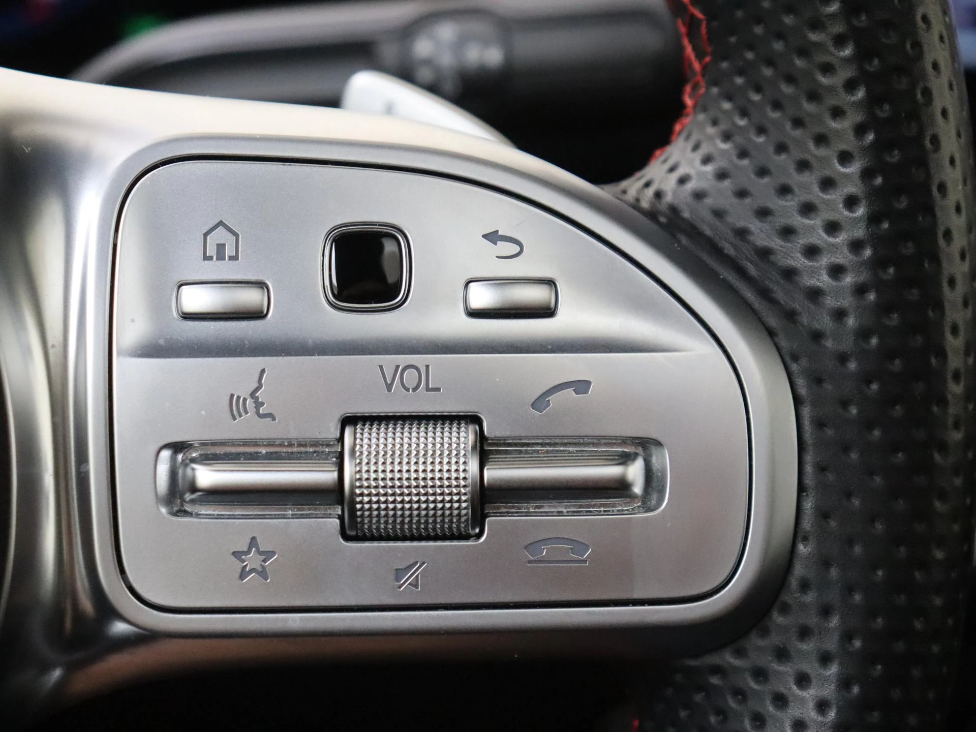 Mercedes-Benz B-Klasse 180 Business Solution AMG