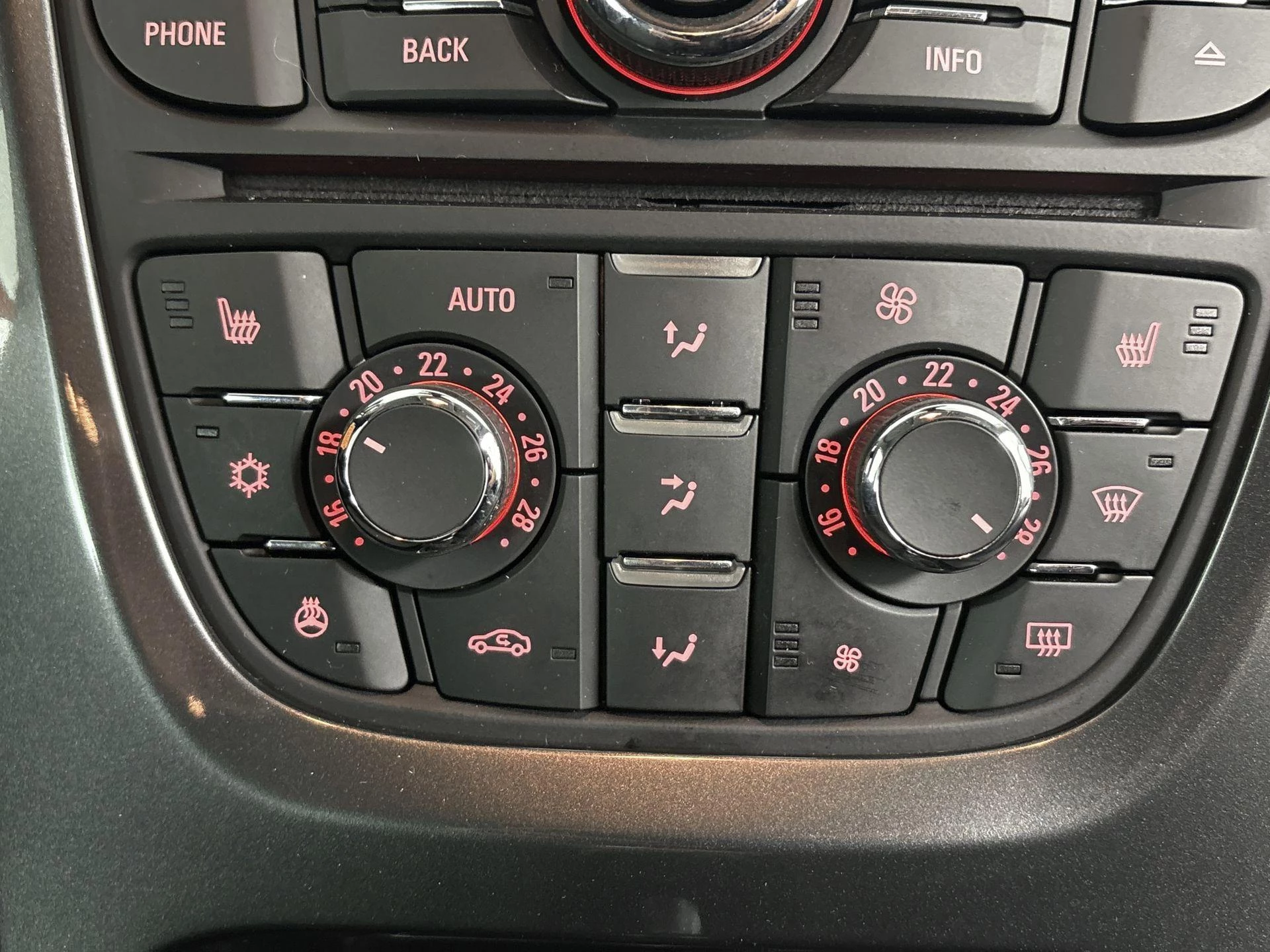 Opel-Astra-image-17