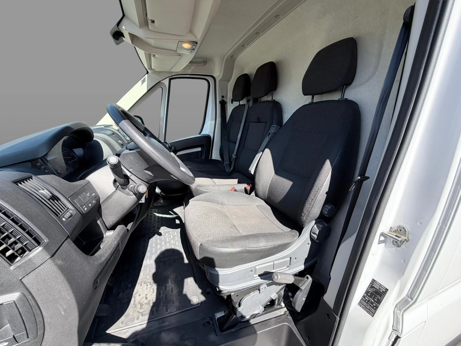 Peugeot Boxer 330 2.2 BlueHDi 140 L2H2 Pro