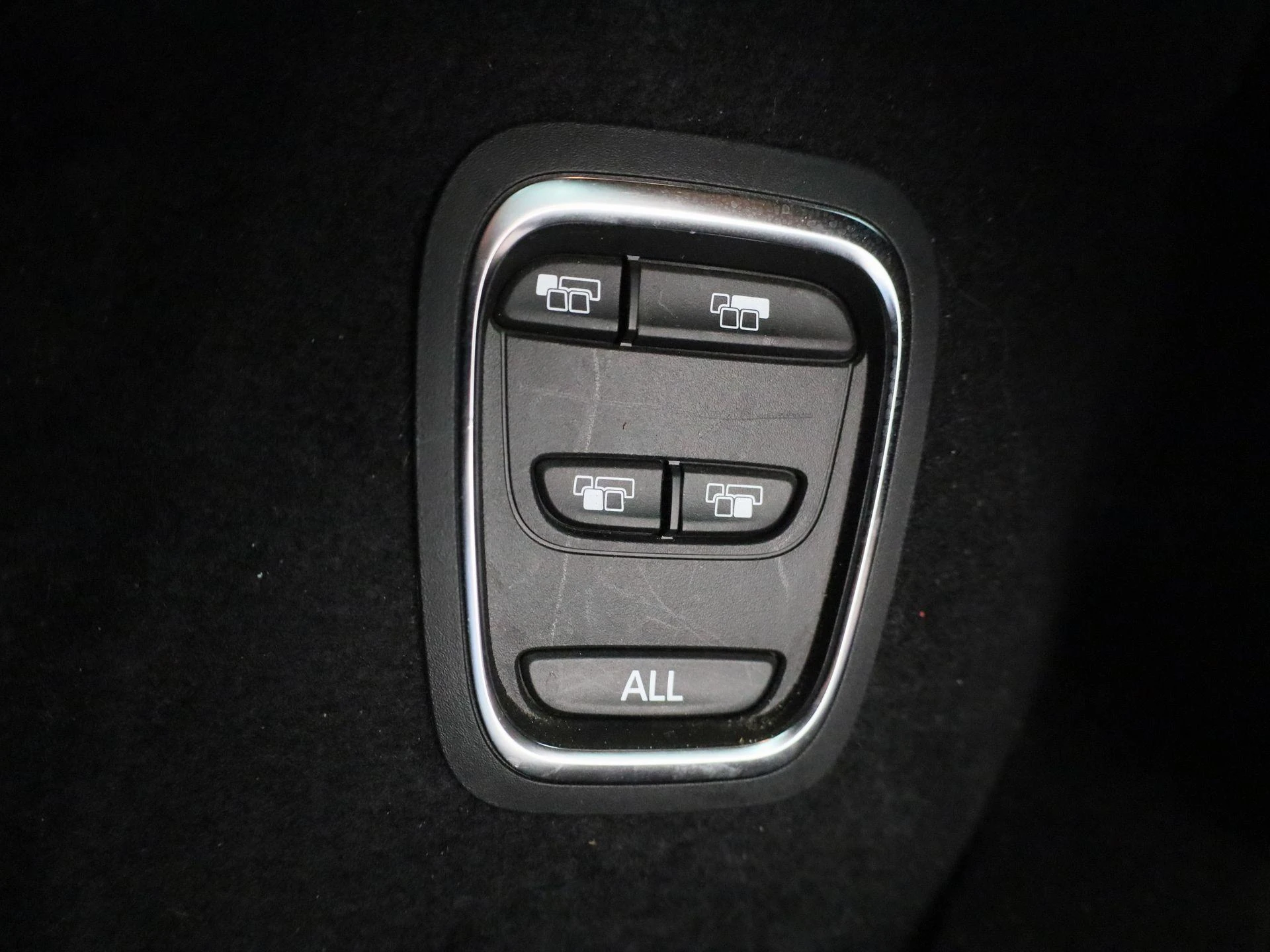 Renault-Grand Scénic-image-13
