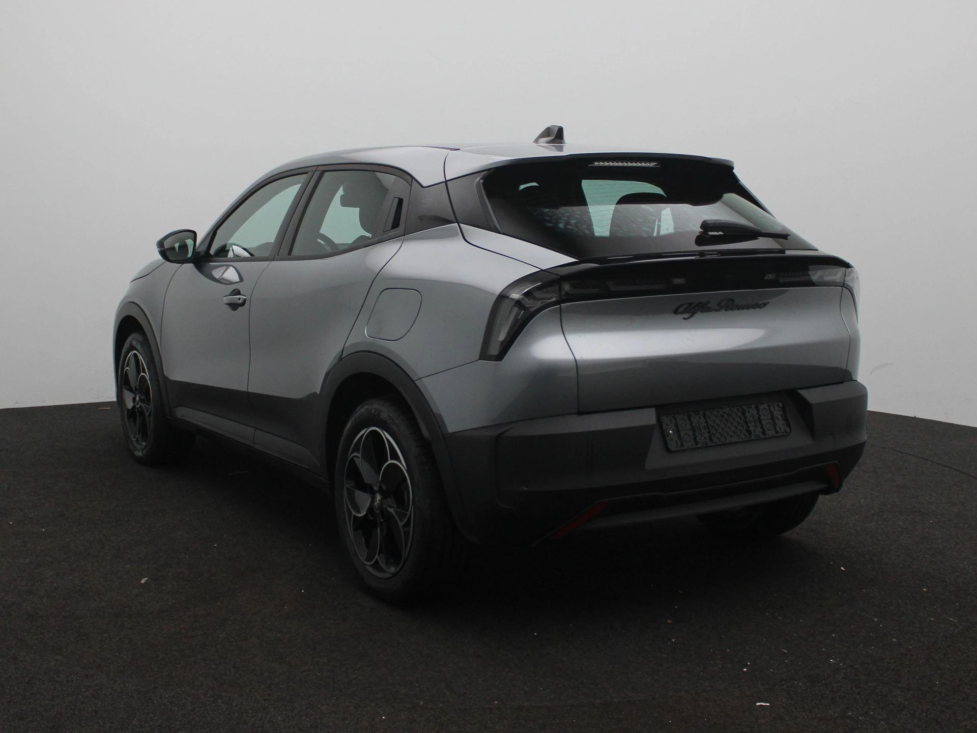 Alfa Romeo-Junior-image-1