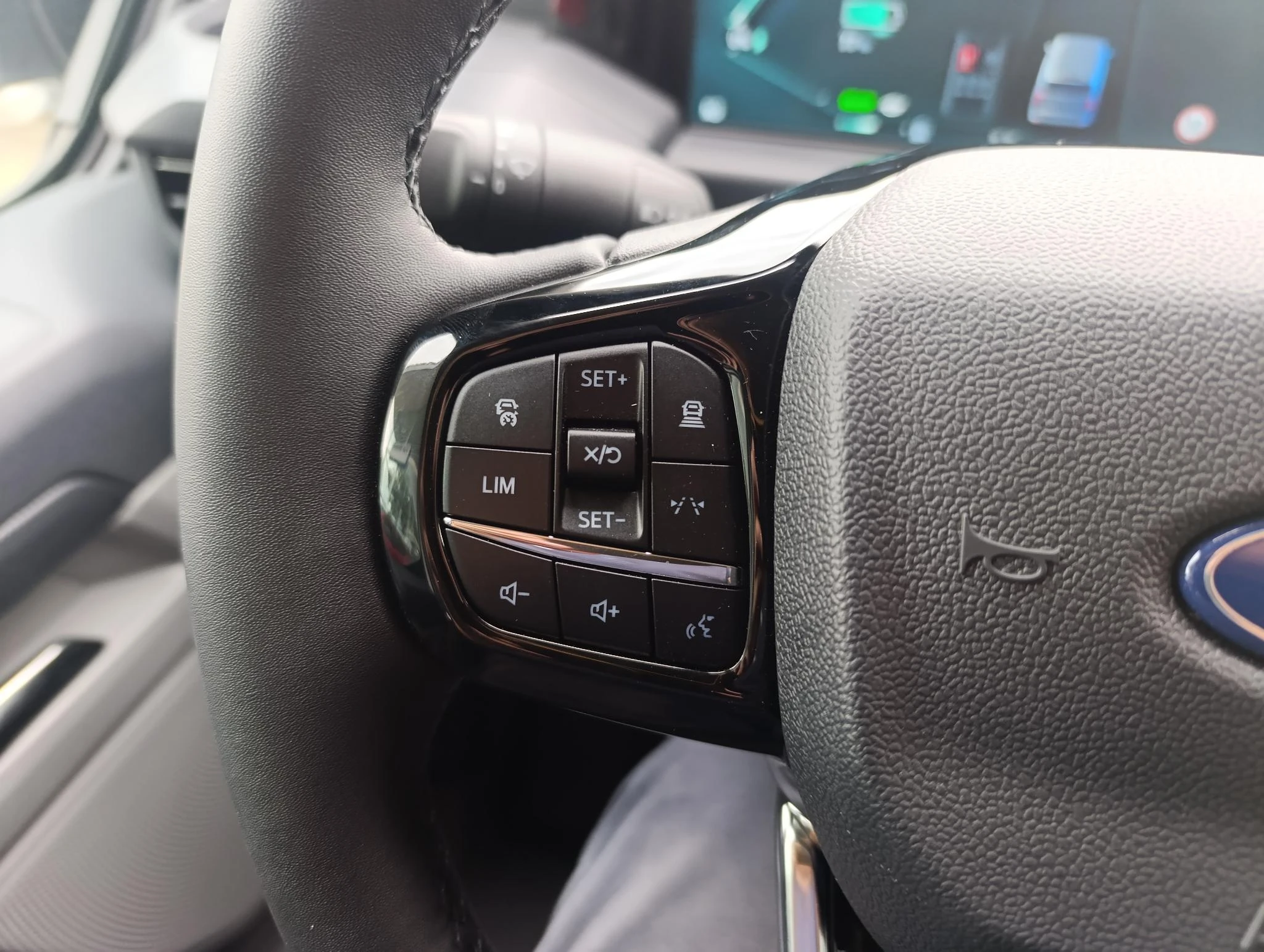 Ford-E-Transit-image-17