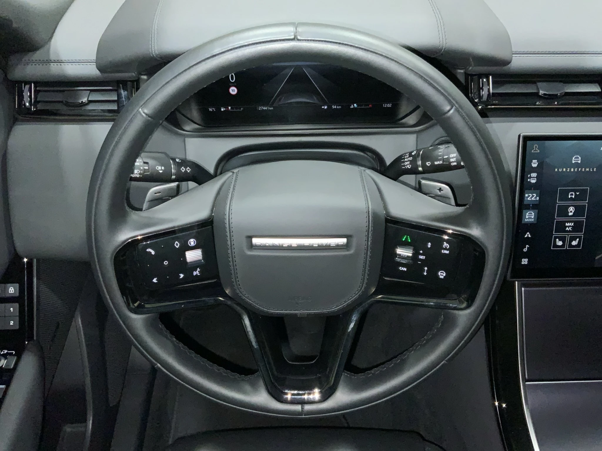 Land Rover-Range Rover Velar-image-9