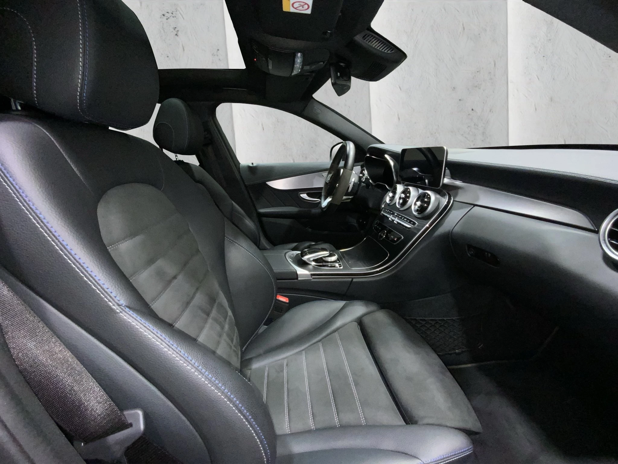 Mercedes-Benz-C-Klasse-image-8