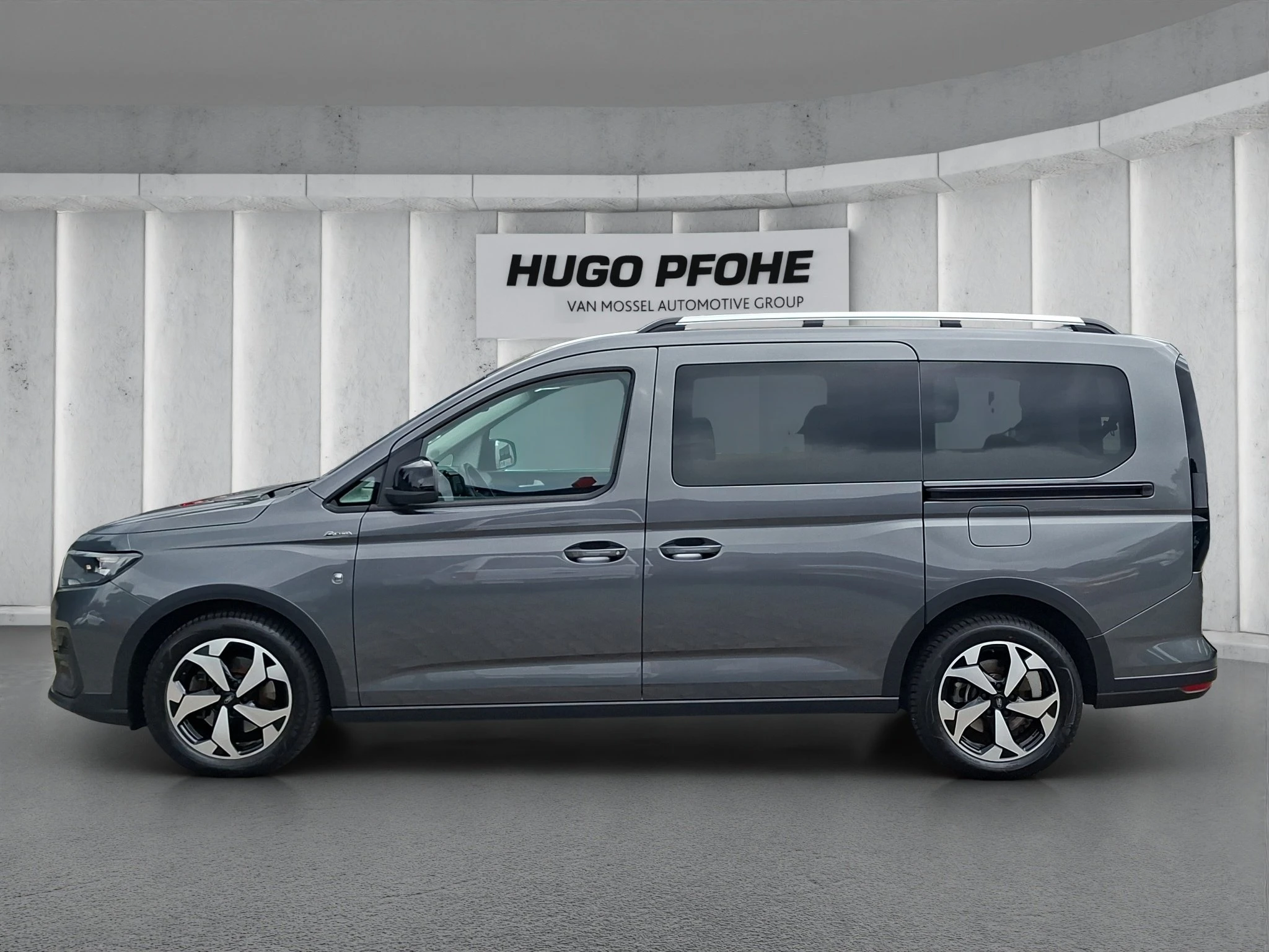 Ford-Tourneo Connect-image-1
