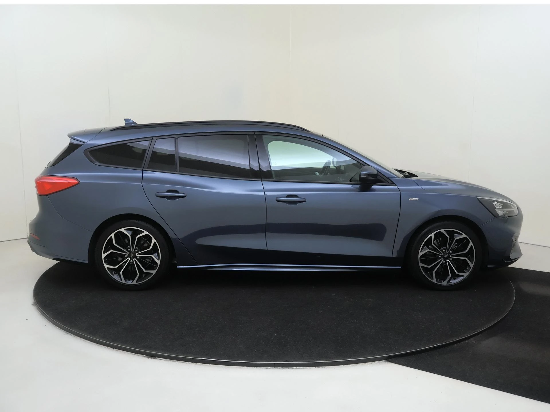 Ford-Focus-image-7