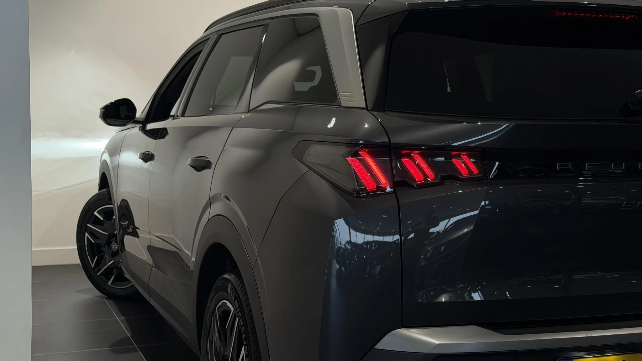 Peugeot-5008-image-25