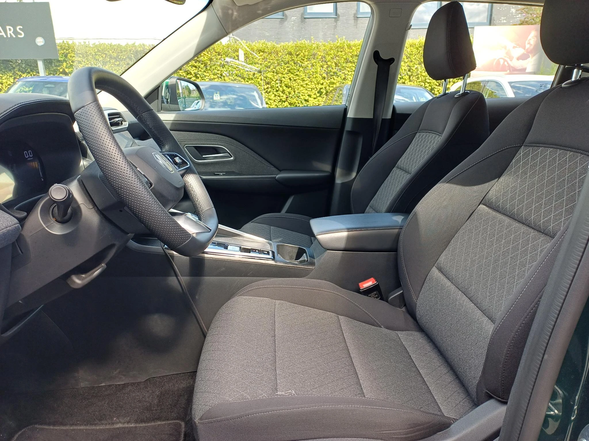 MG-ZS-image-15
