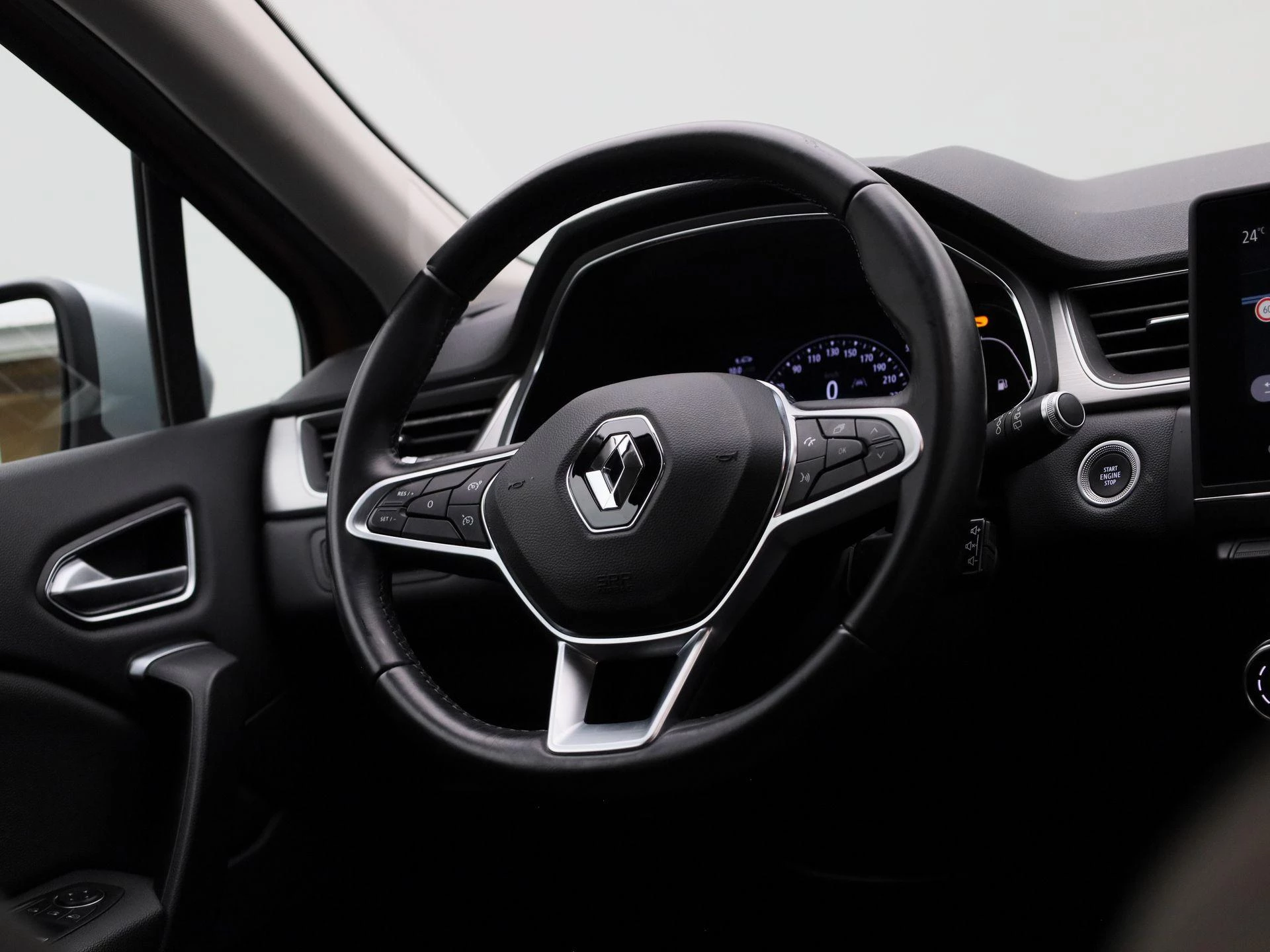 Renault-Captur-image-36